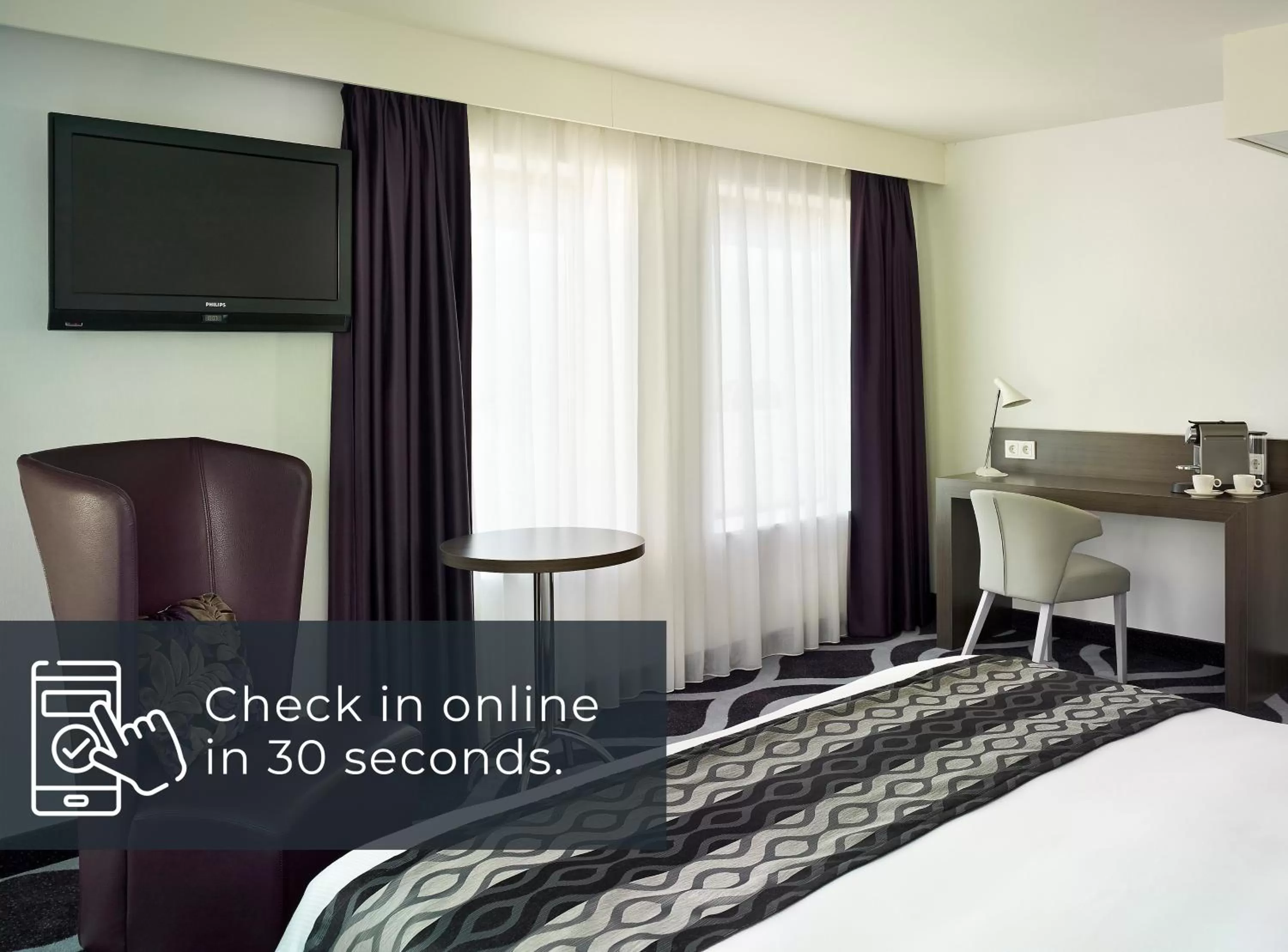 Photo of the whole room, Bed in Park Plaza Eindhoven