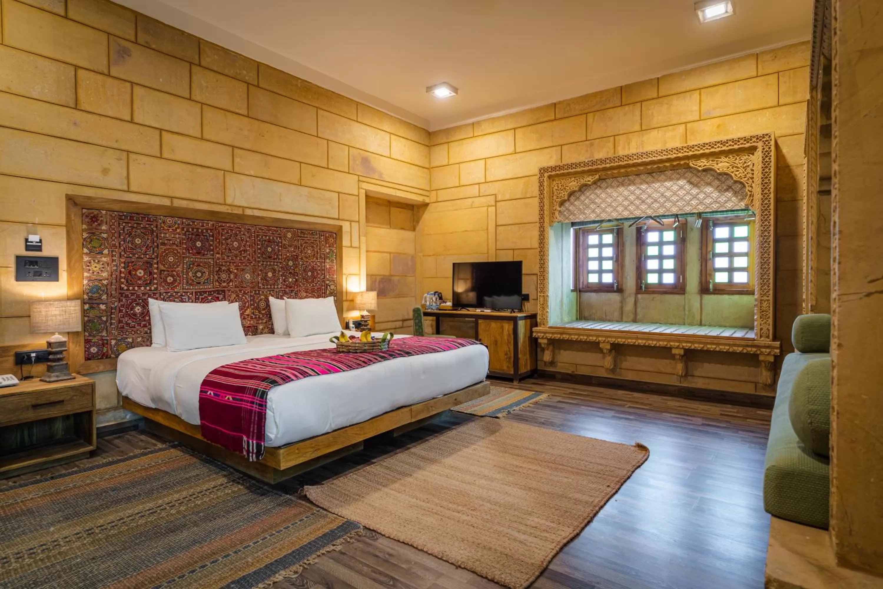 Bedroom, Bed in Hotel Grand Khalifa