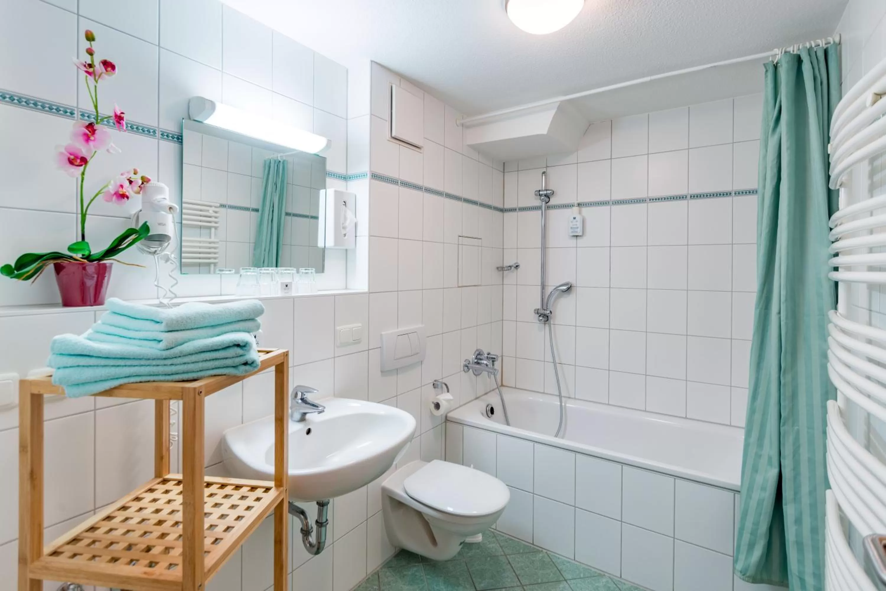 Photo of the whole room, Bathroom in Am Weststrand Apartmenthaus Waldeck