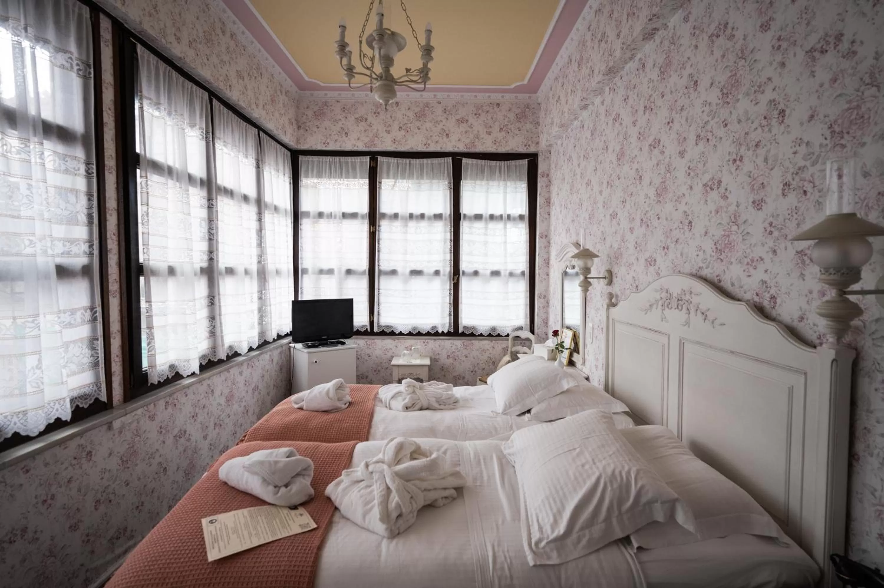 Bed in Boutique Hotel Anagennisis