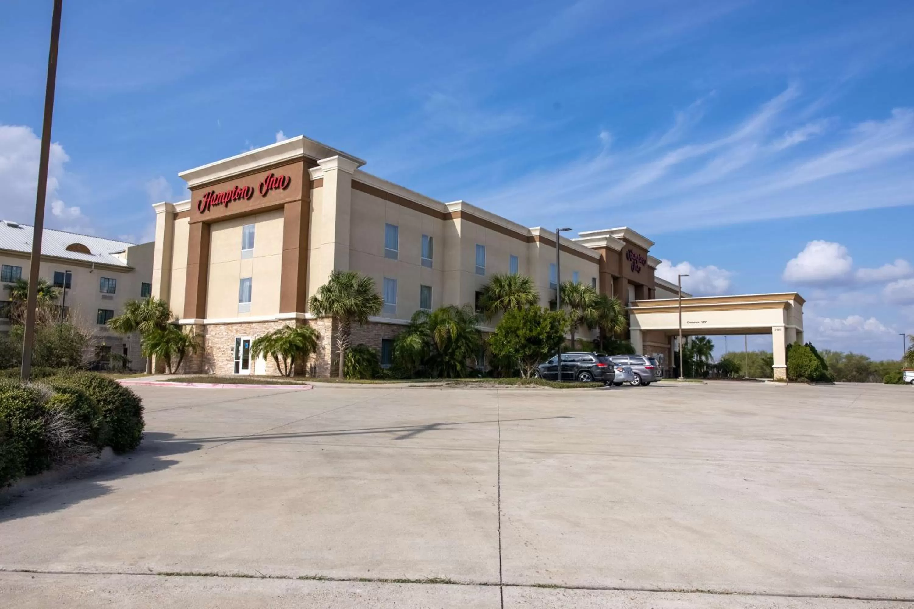 Property building in Hampton Inn Alice