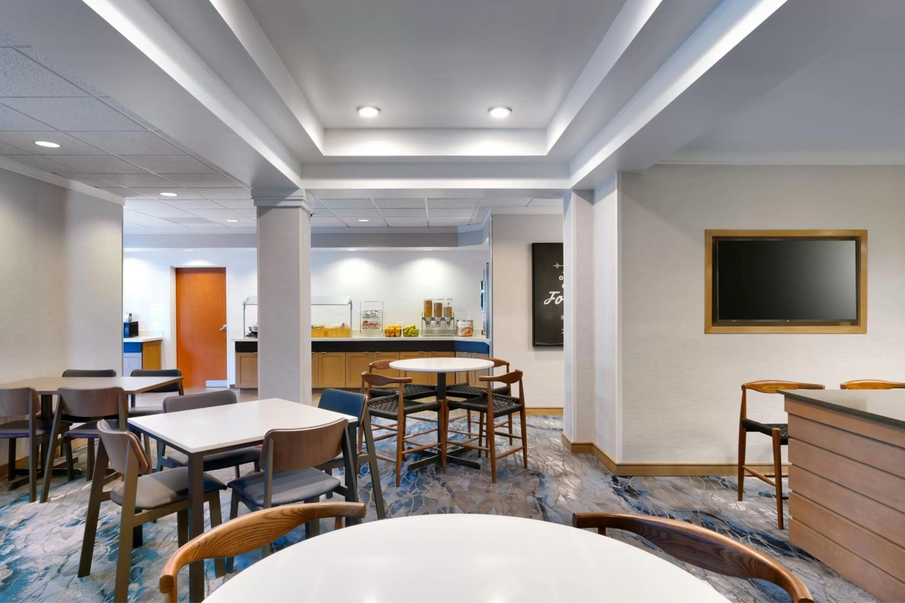 Restaurant/places to eat in Fairfield Inn & Suites by Marriott Albany