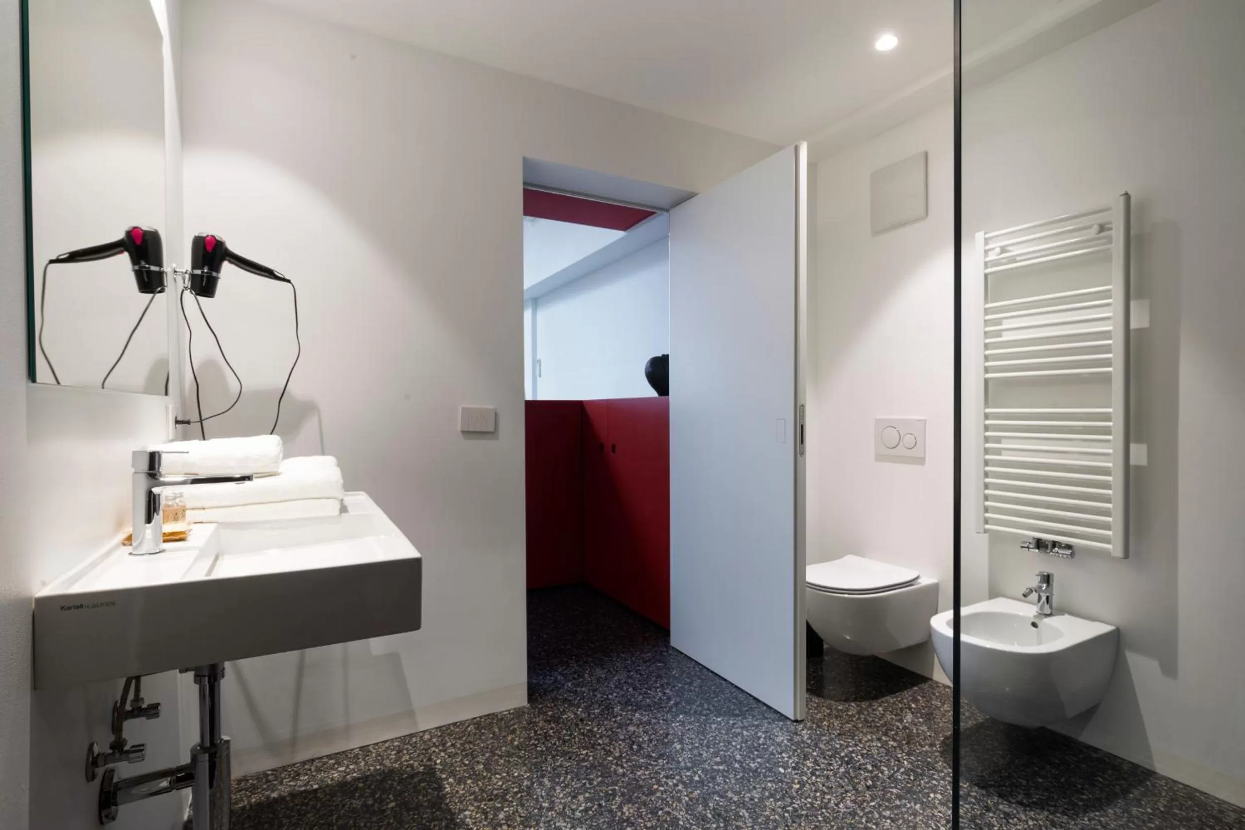 Shower in Pepper Suite