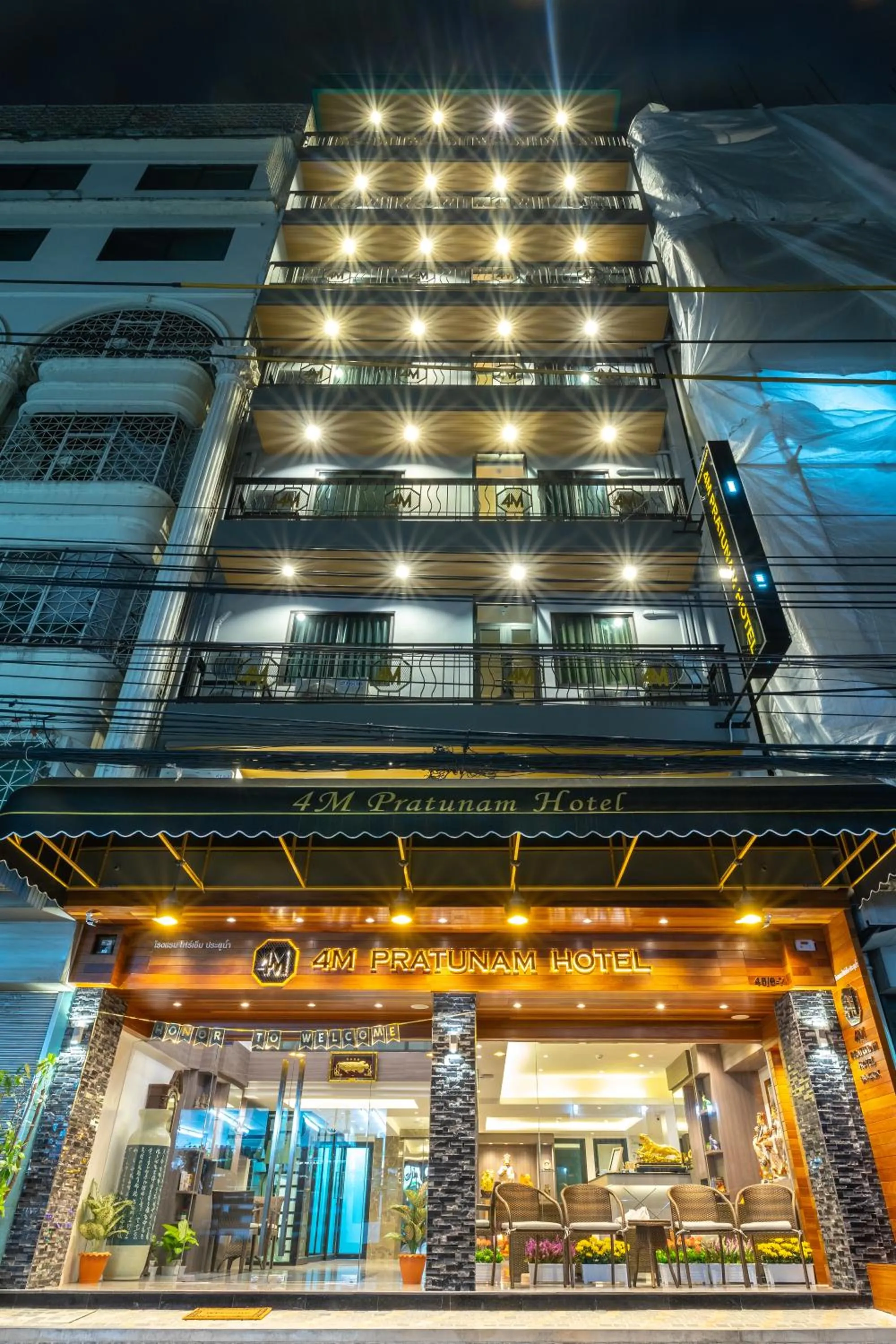 Property building in 4M Pratunam Hotel
