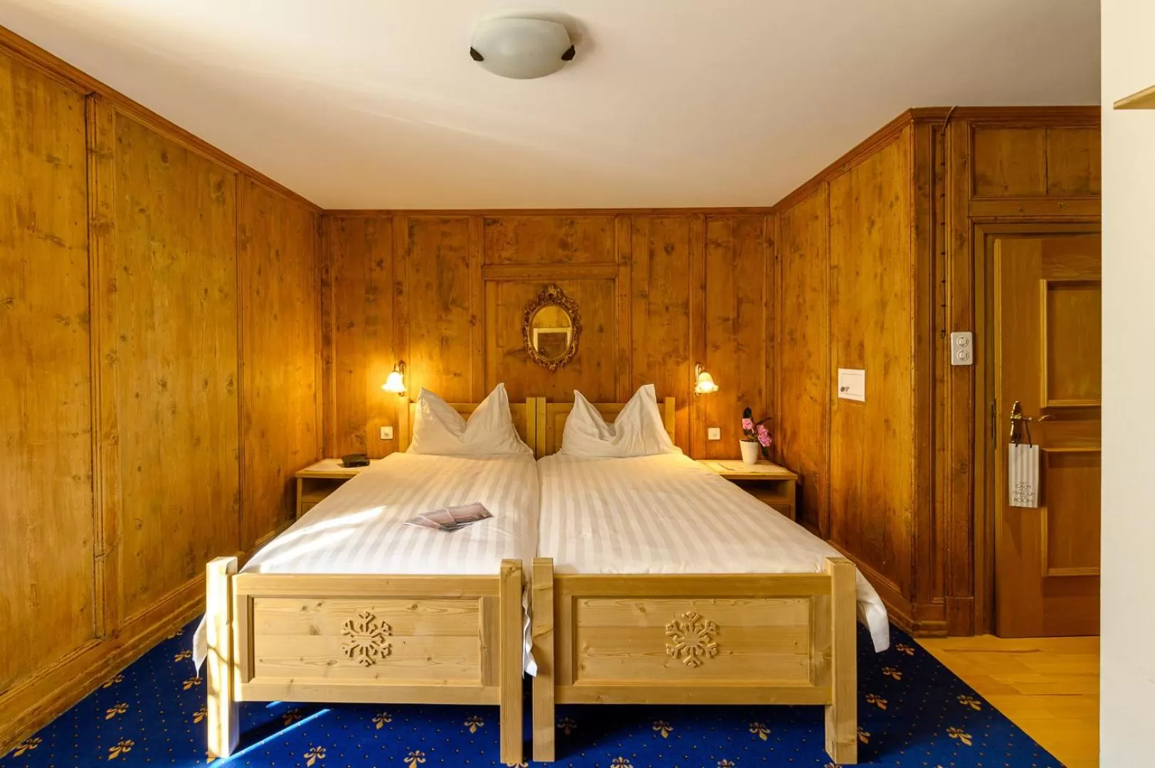 Bedroom, Bed in Hotel Centrale, Typically Swiss