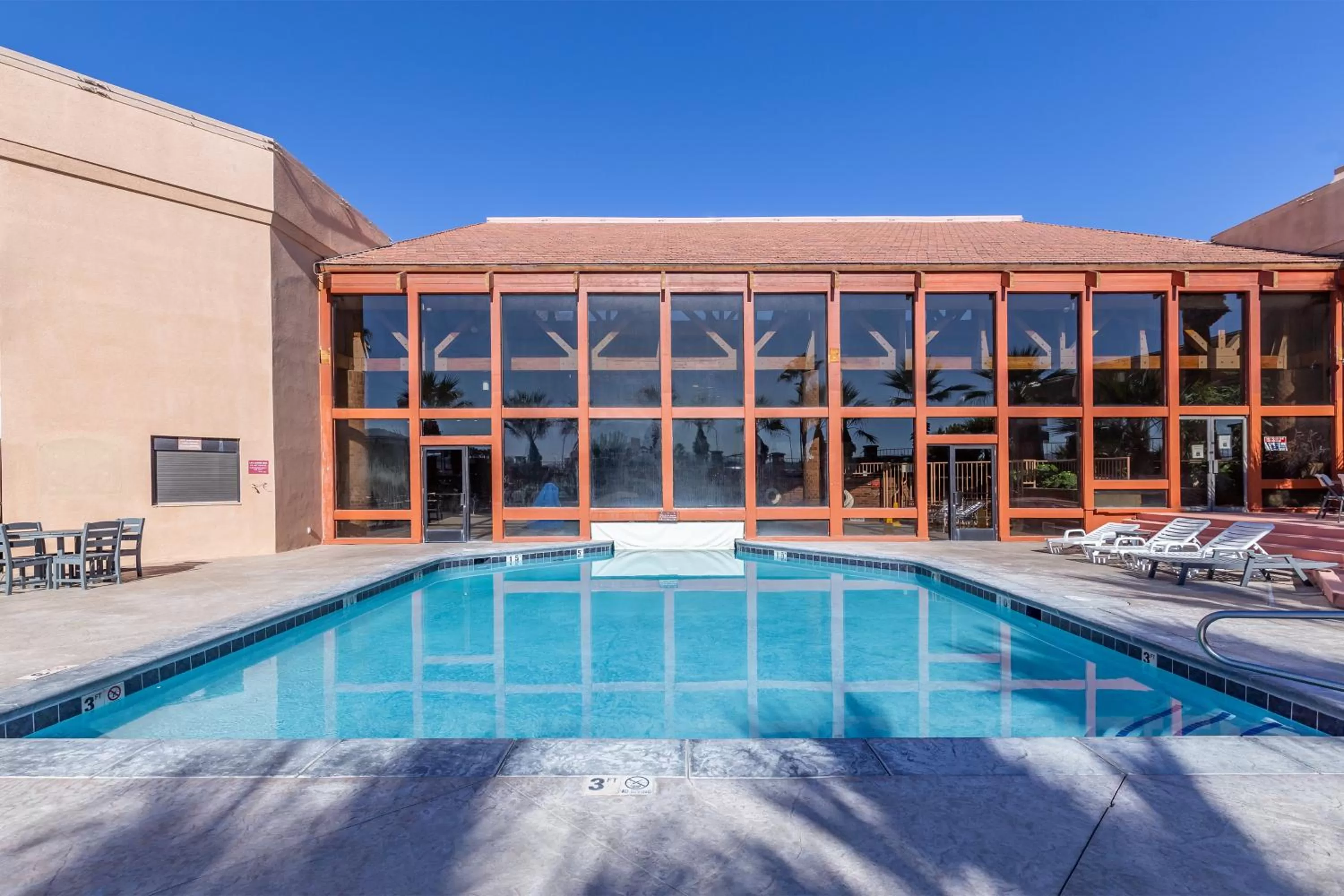 Swimming pool in Red Lion Hotel and Conference Center St. George
