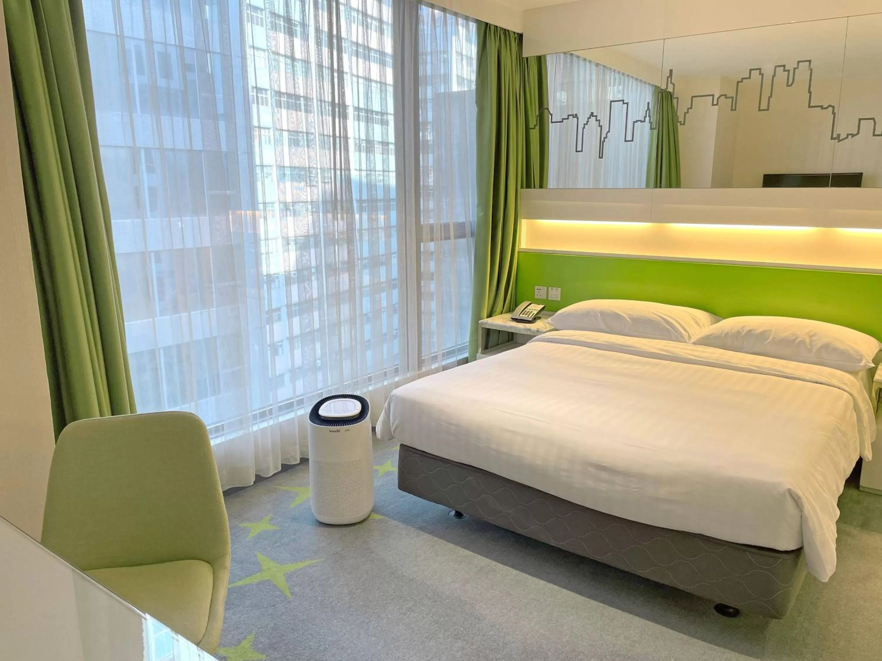 Deluxe Double or Twin Room with City View in Dorsett Tsuen Wan, Hong Kong