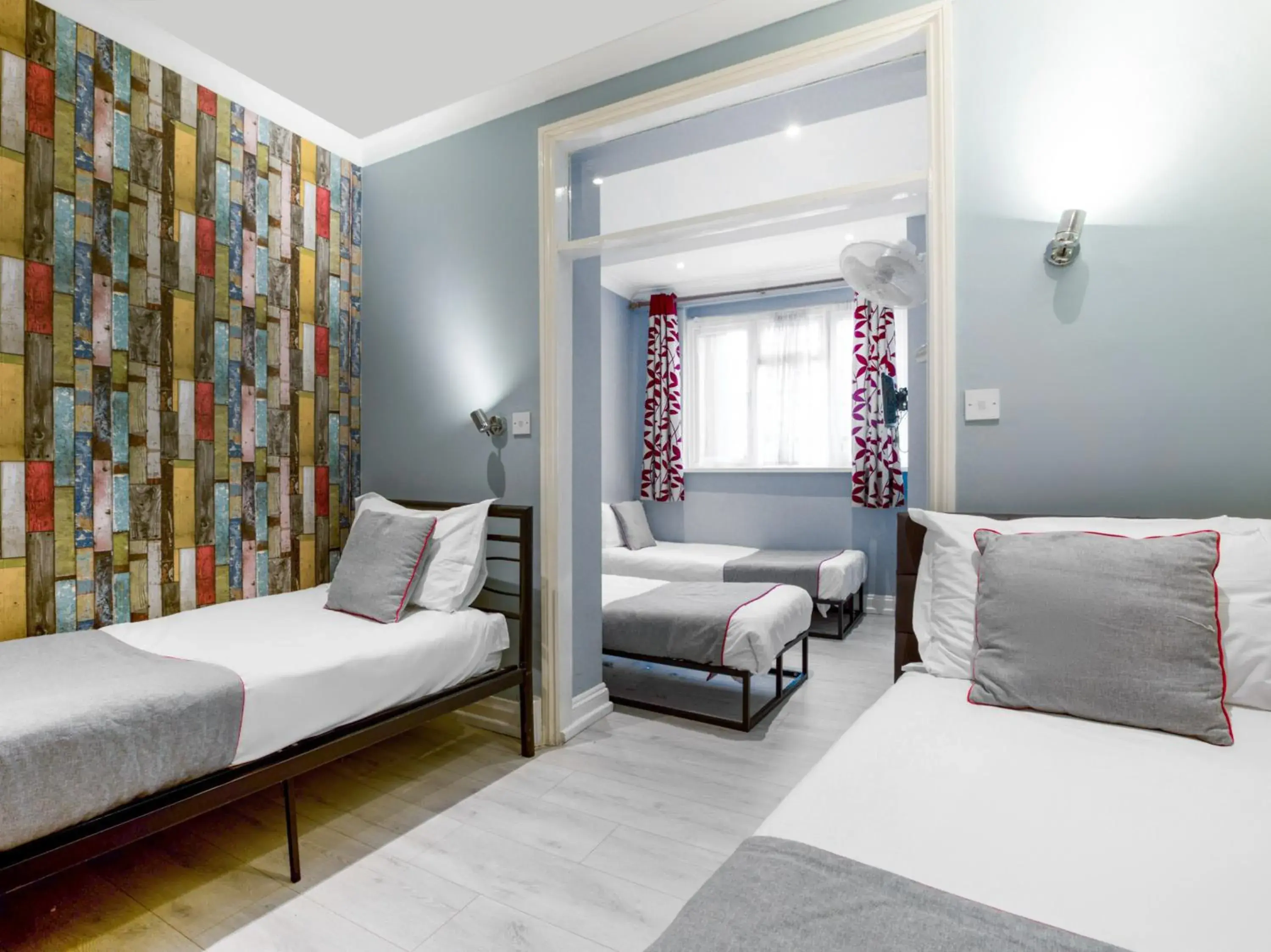 Standard Twin Room in Sino Hotel Standard Twin Room in Sino Hotel