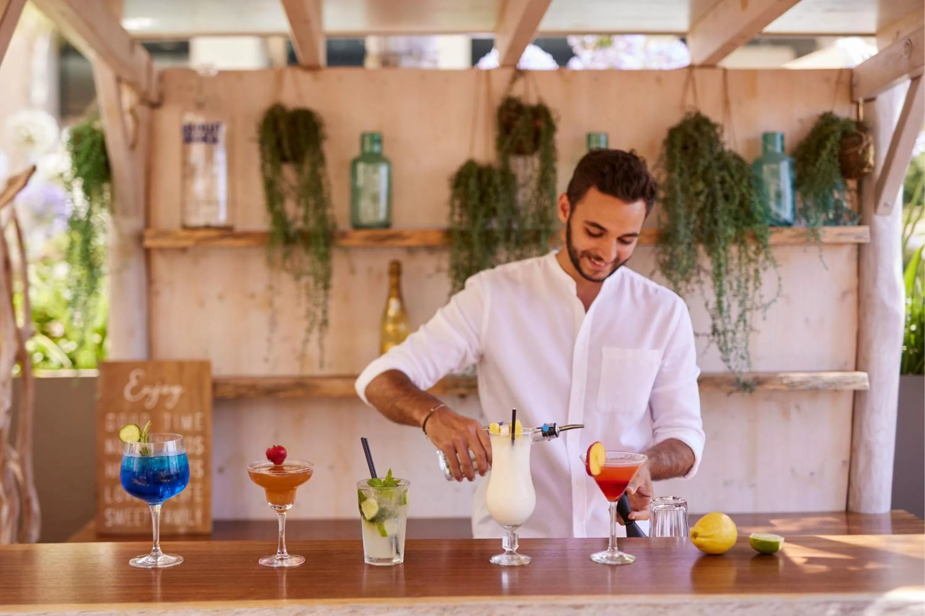 Swimming pool in Riviera Marriott Hotel La Porte De Monaco
