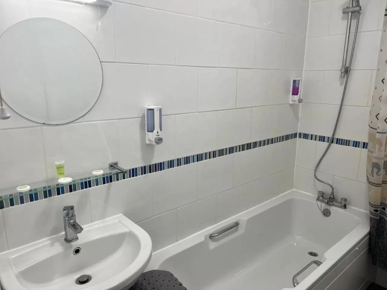 Bathroom in Hatters Hotel