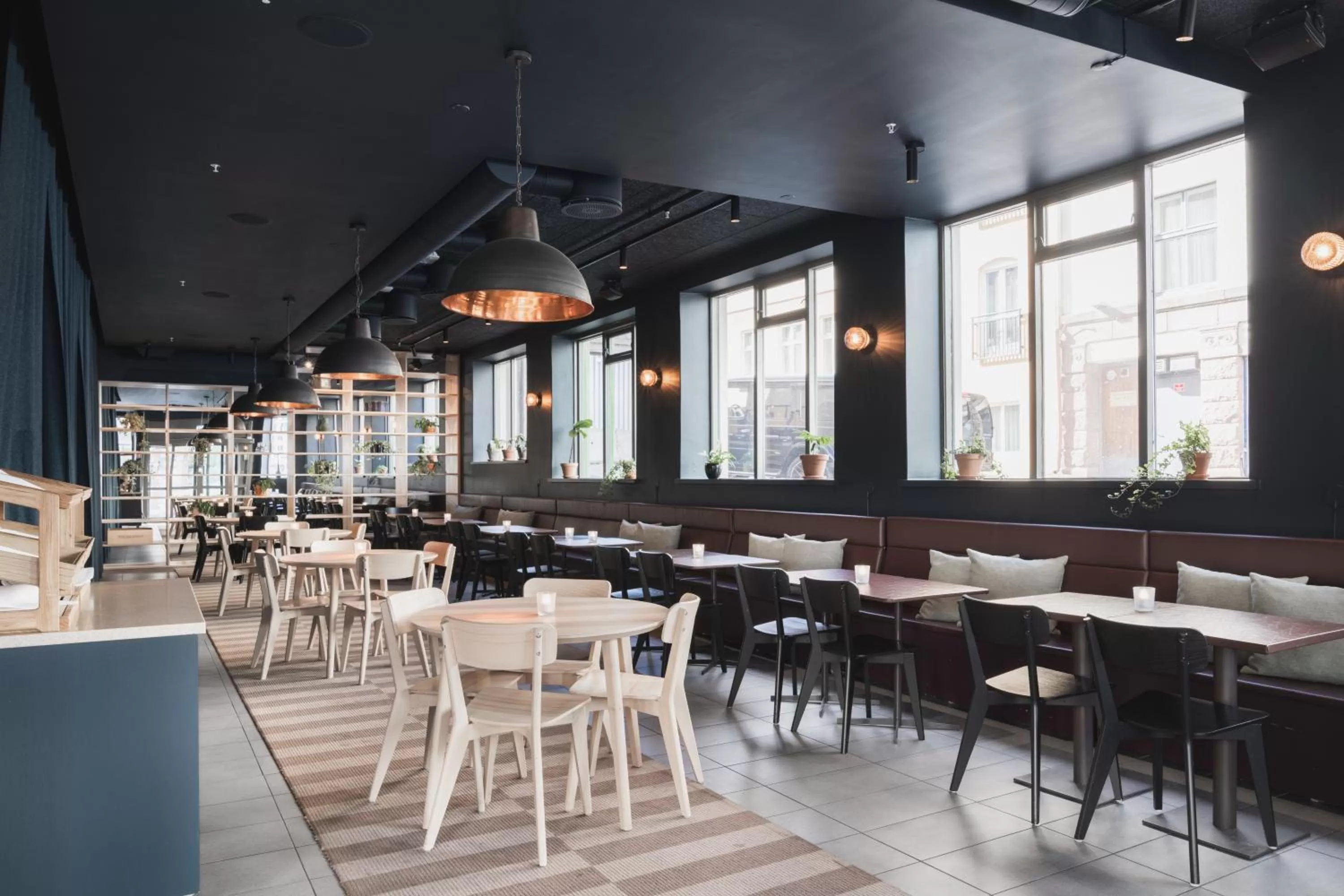 Restaurant/Places to Eat in Augustin Hotel