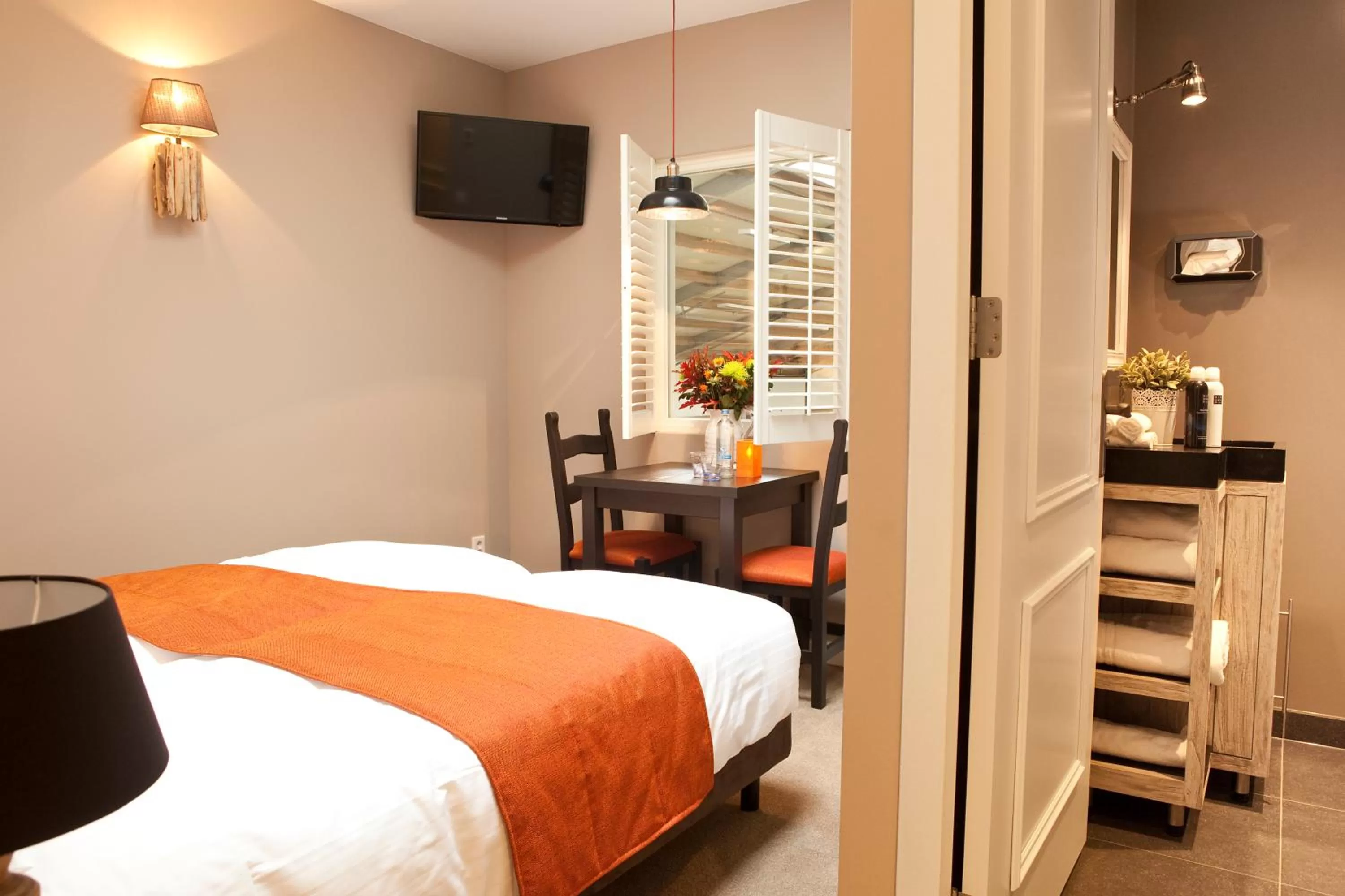 TV/Entertainment Center in Hotel-Herberg D'n Dries