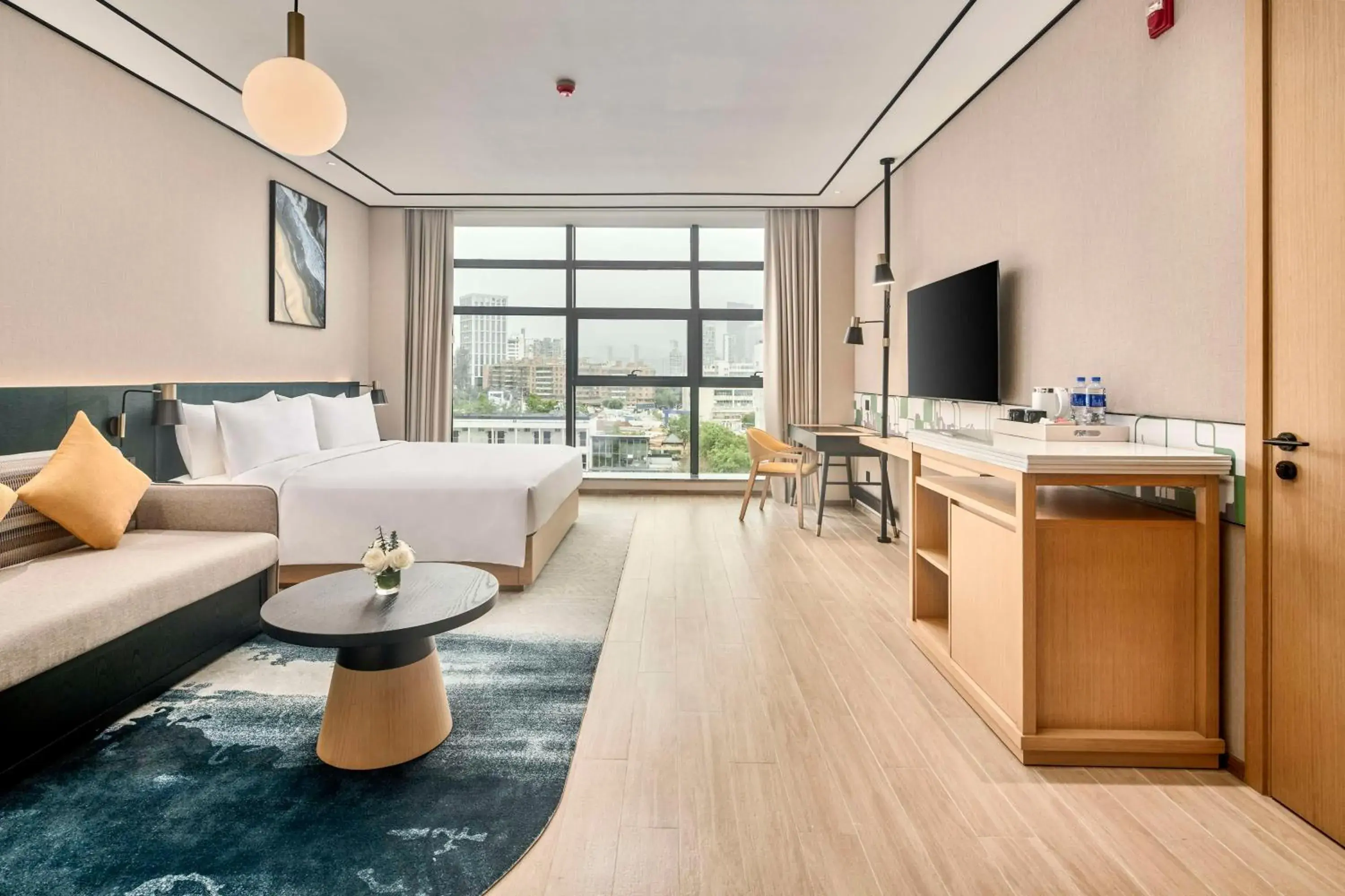 King Room - Mobility Accessible in Hilton Garden Inn Zhuhai Jinan University King Room - Mobility Accessible in Hilton Garden Inn Zhuhai Jinan University