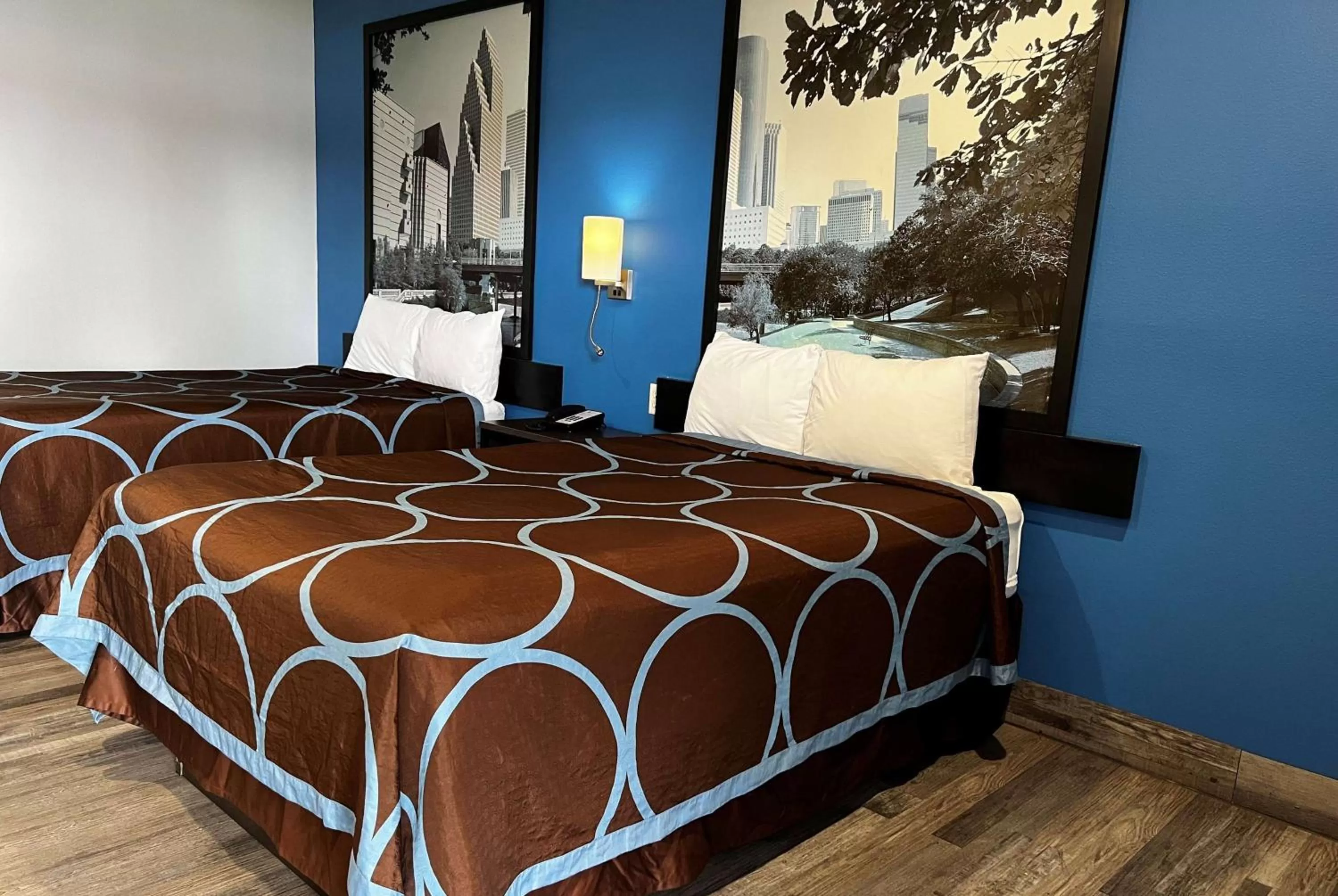 Photo of the whole room, Bed in Super 8 by Wyndham Houston North I-45