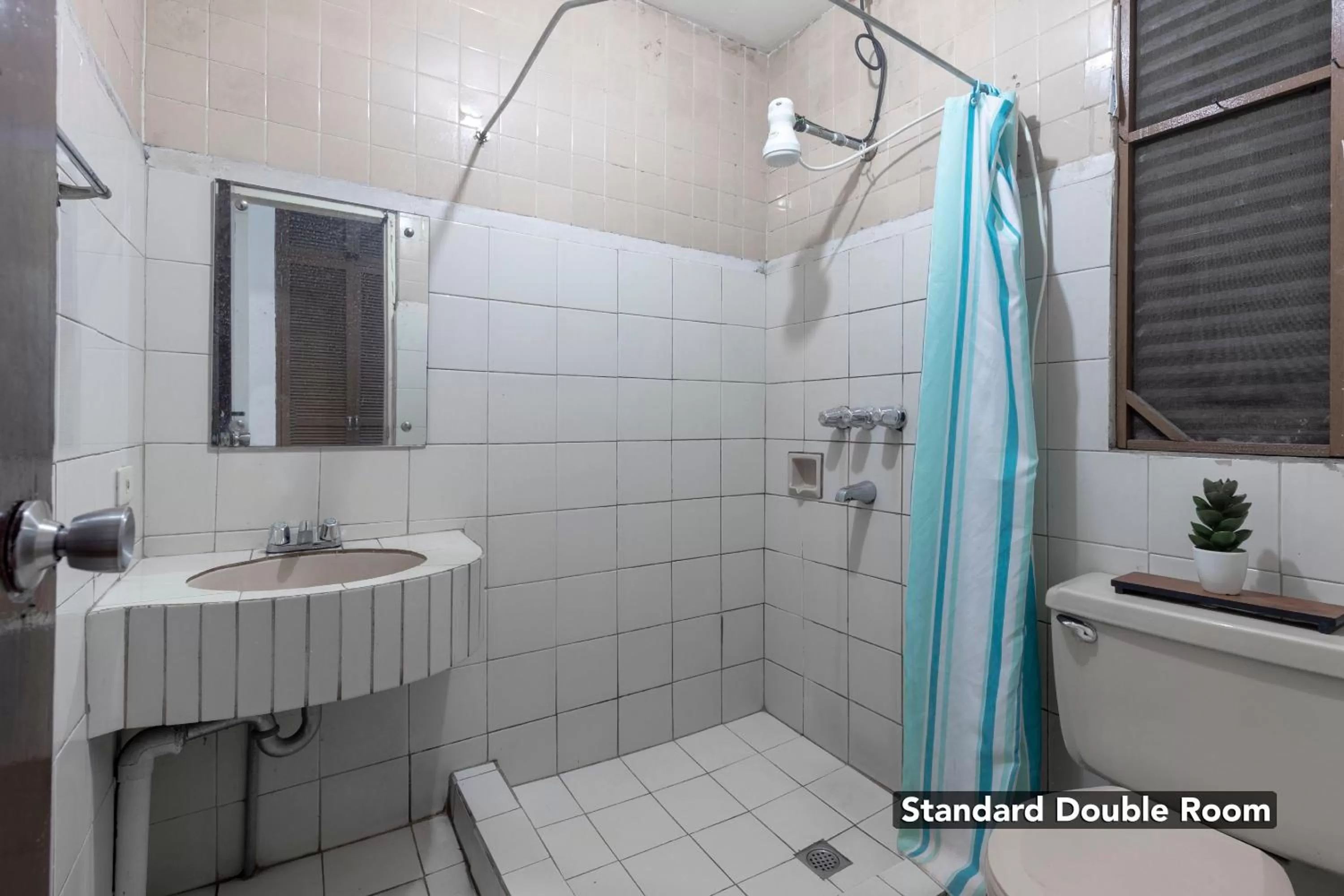 Bathroom in Victoria Mansions