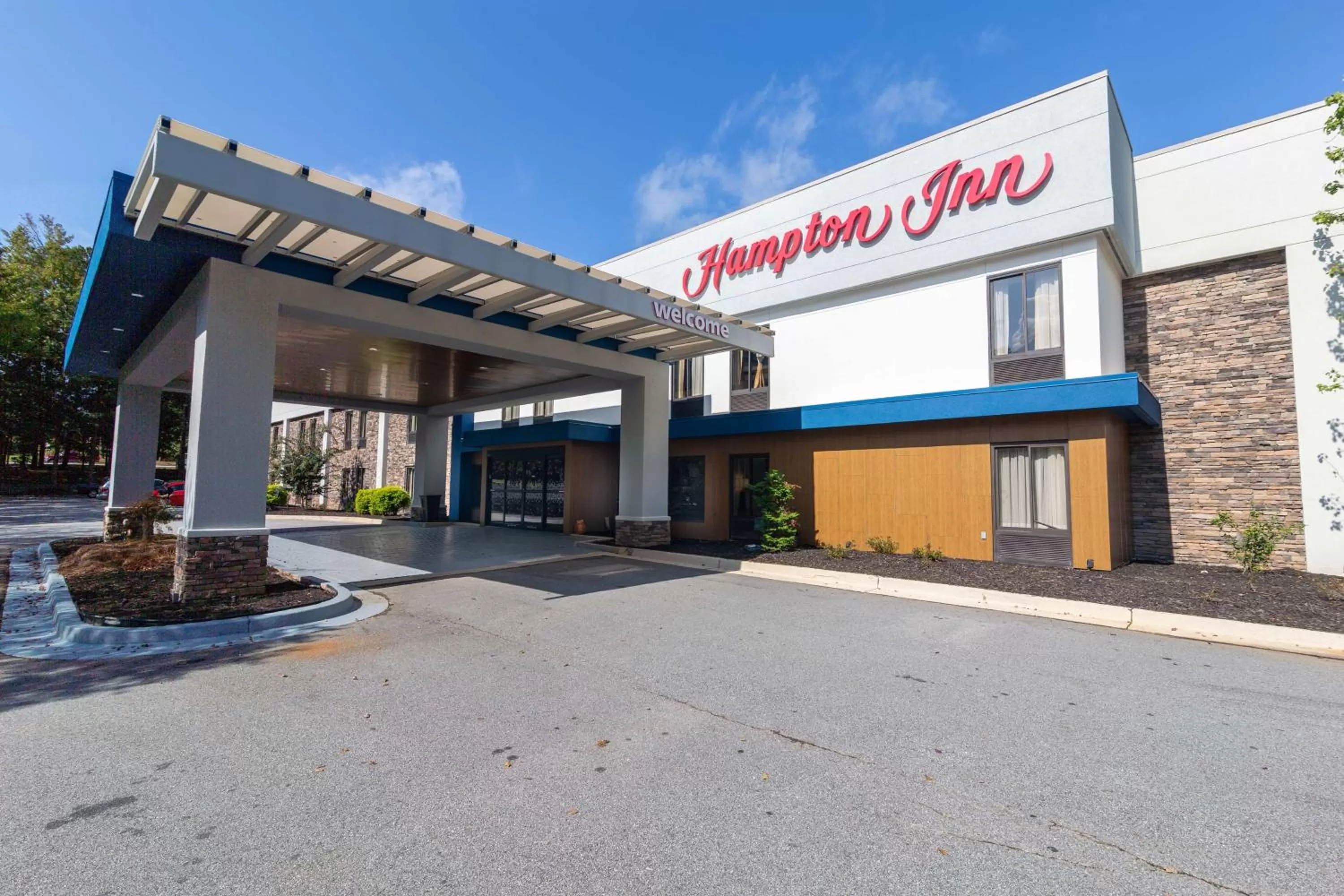Property building in Hampton Inn Atlanta/Peachtree City