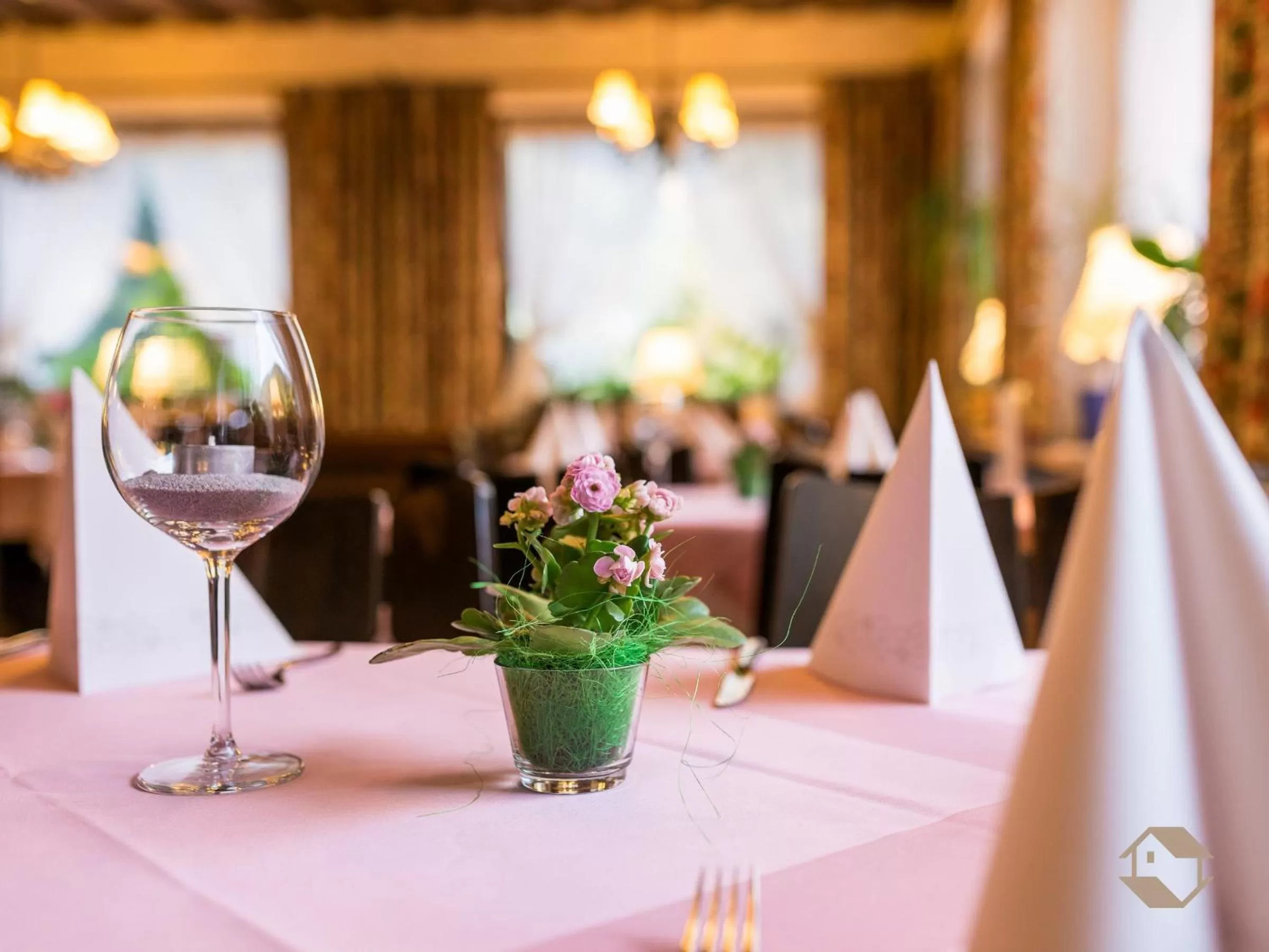 Restaurant/Places to Eat in Hotel Landhaus Sonnenhof