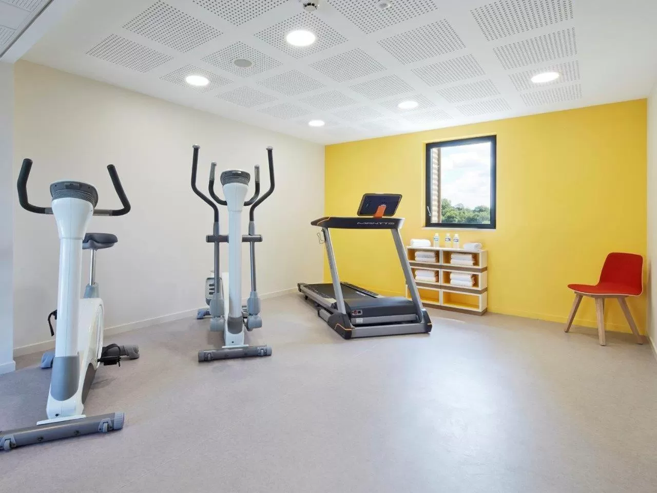 Fitness centre/facilities in Kyriad Prestige Pau – Palais des Sports