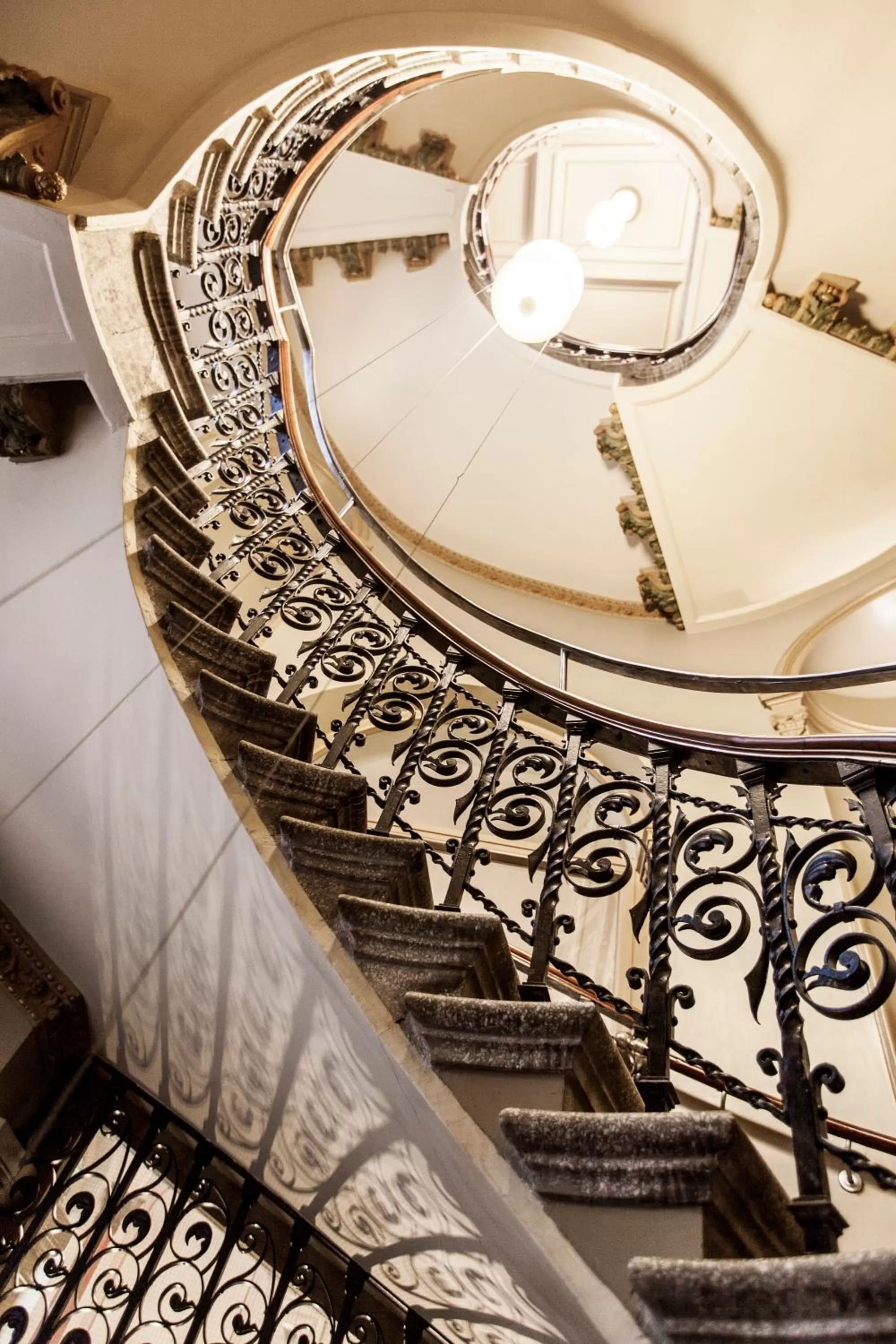 Decorative detail in Elite Plaza Hotel