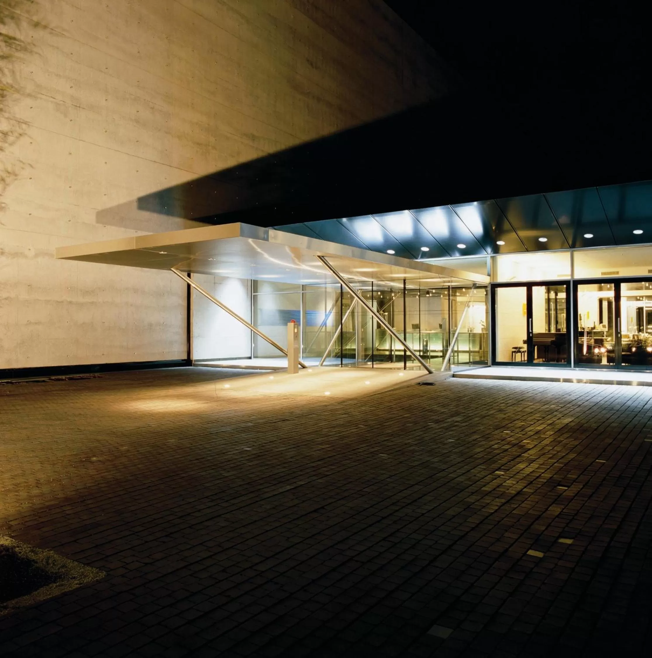 Facade/entrance in INNSiDE by Meliá Düsseldorf Seestern