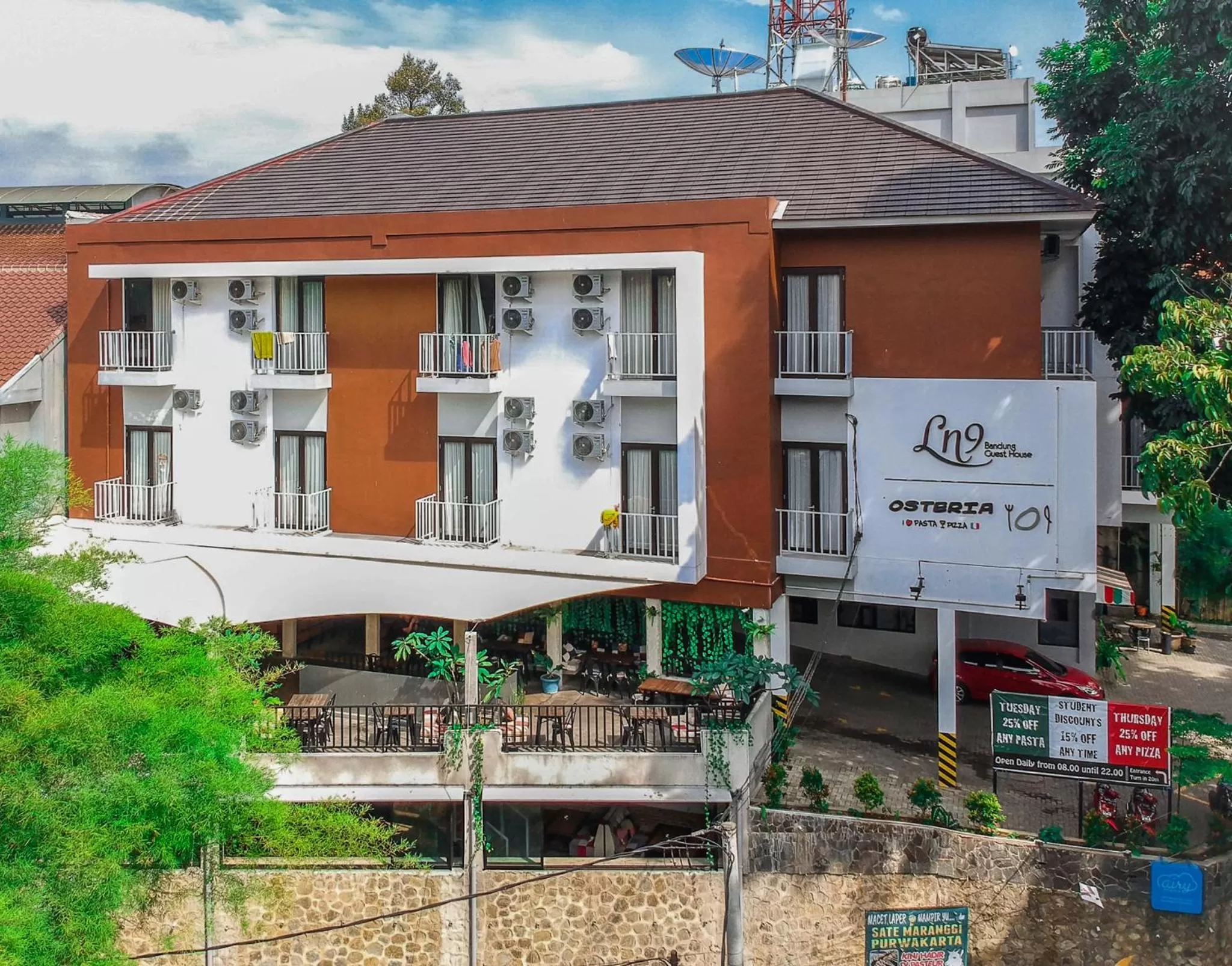 LN9 Bandung Guest House