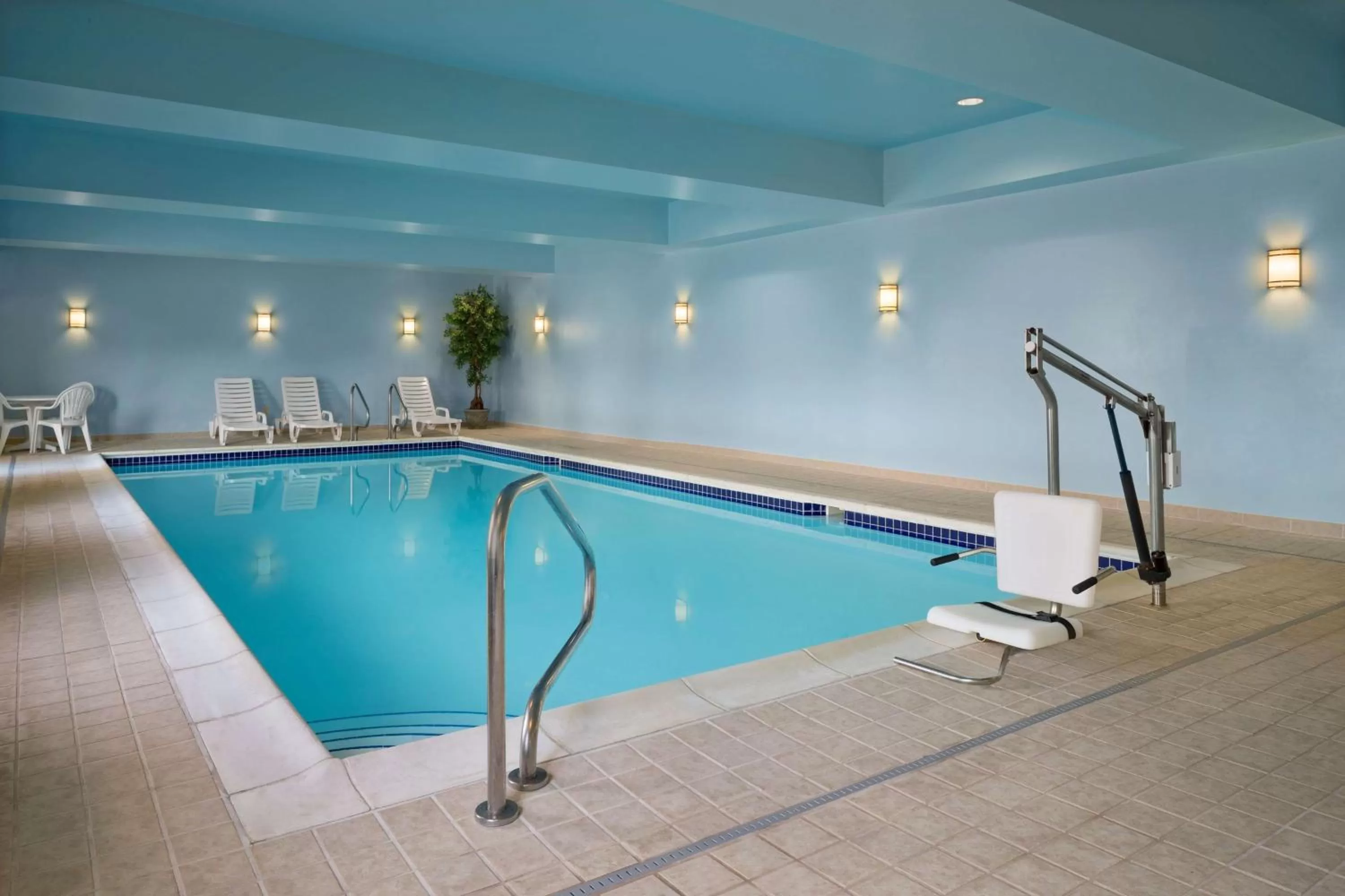 Pool view in Hampton Inn Belle Vernon