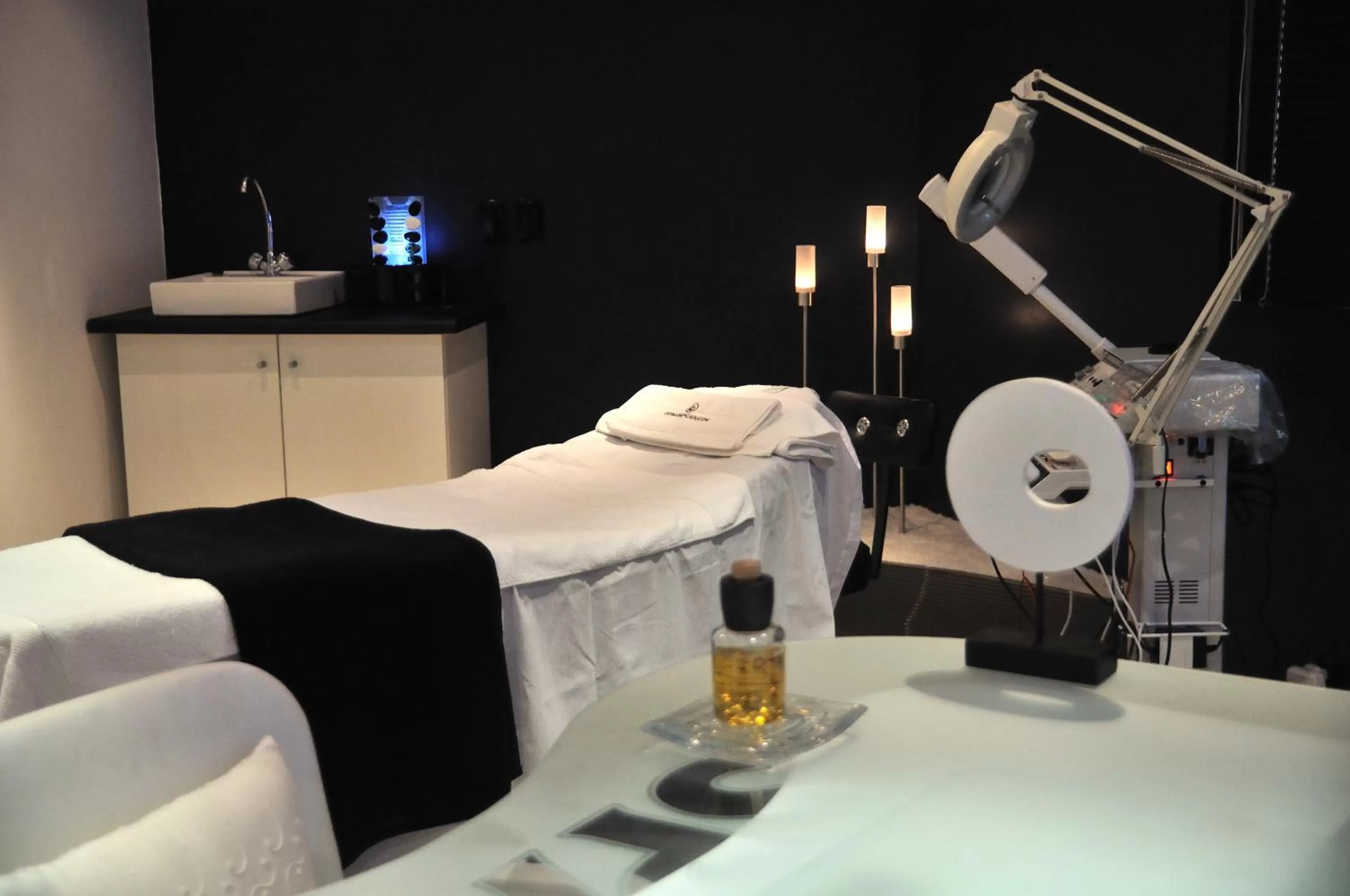 Massage in Suites Camino Real