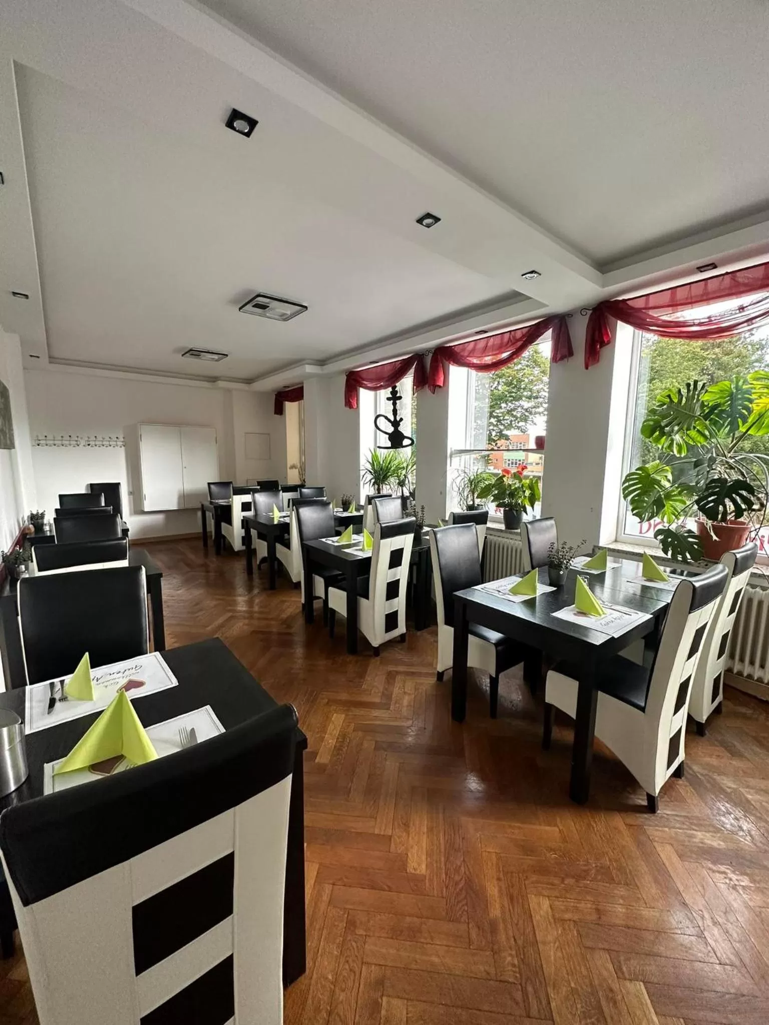 Restaurant/places to eat in Hotel Deutscher Hof