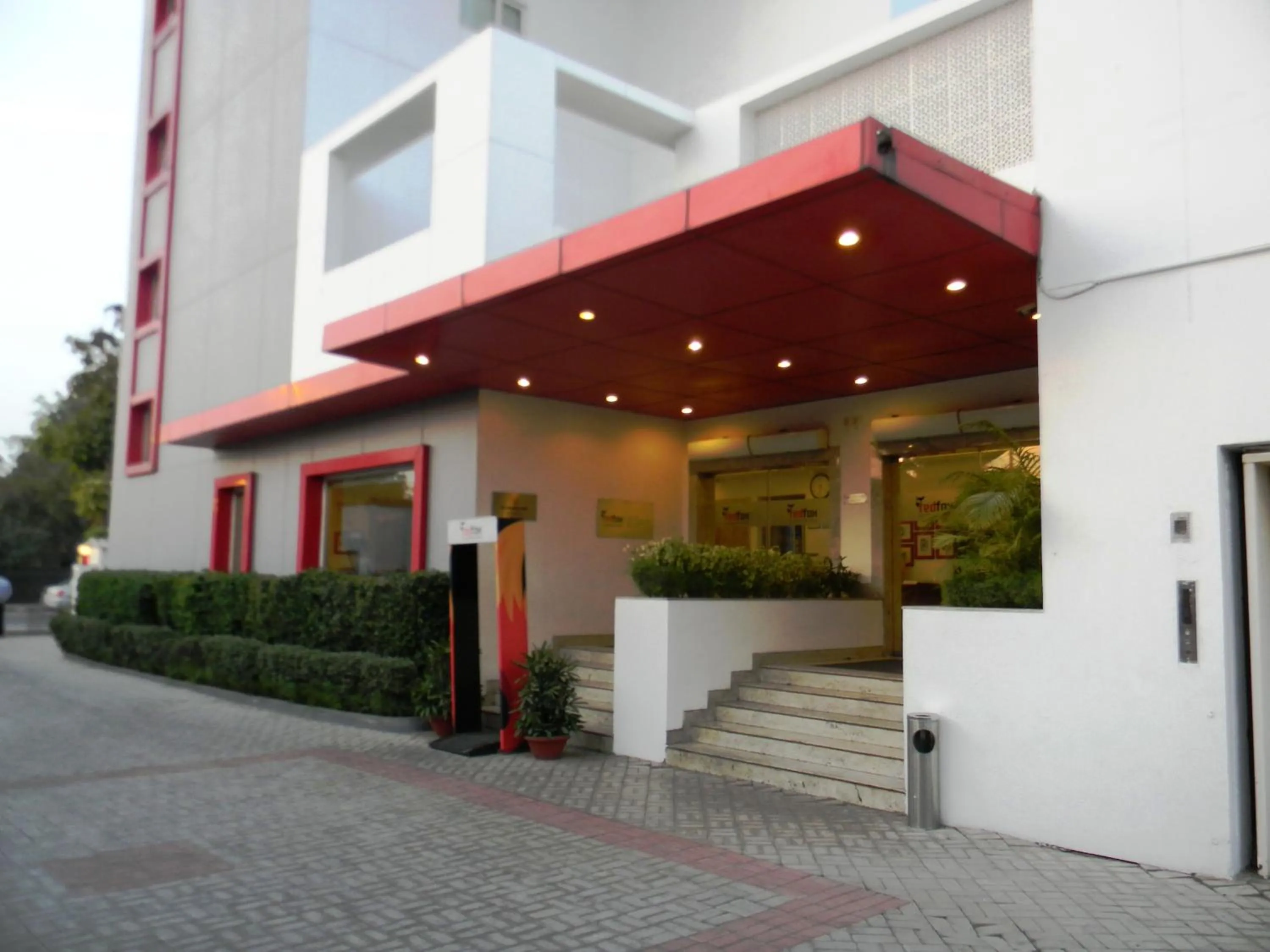 Facade/entrance in Red Fox by Lemon Tree Hotels, East Delhi