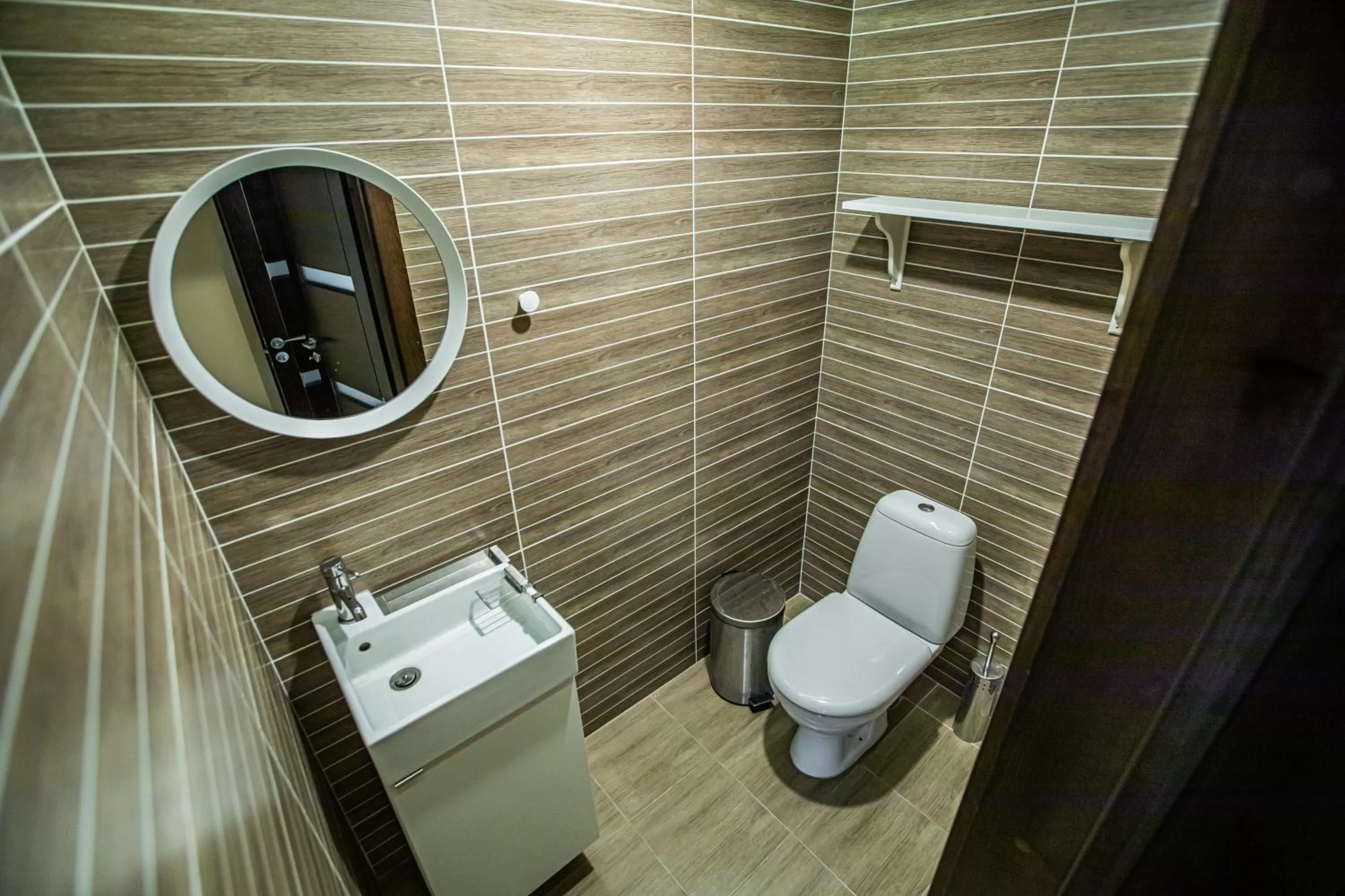 Toilet in Žilvinas Hotel