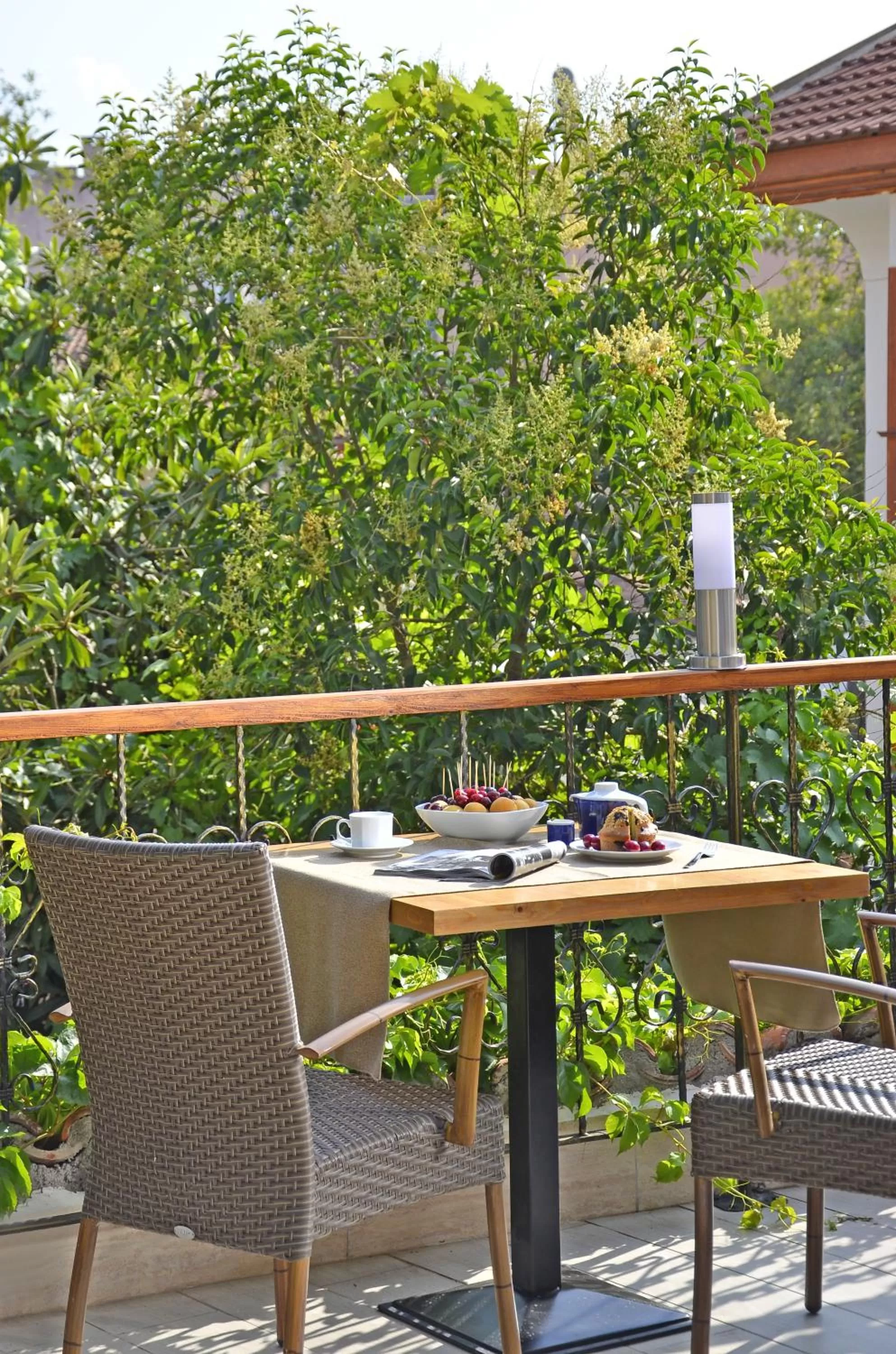 Food and drinks in Mia Hotel