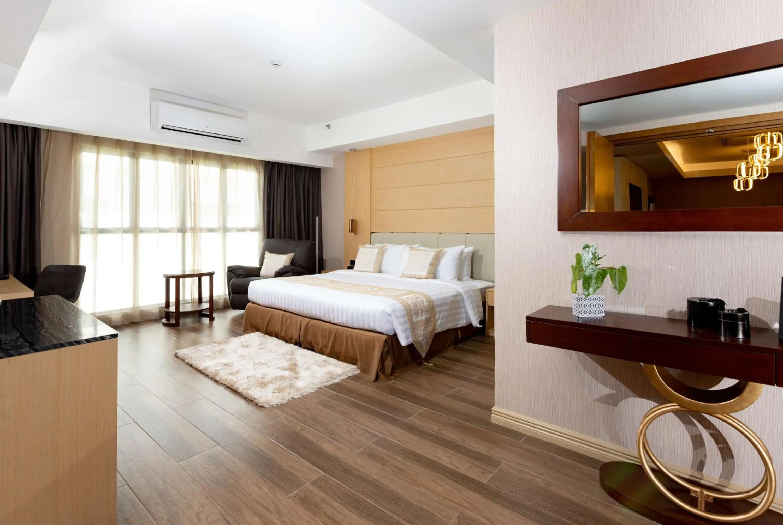 Bedroom, Bed in Best Western Plus Metro Clark