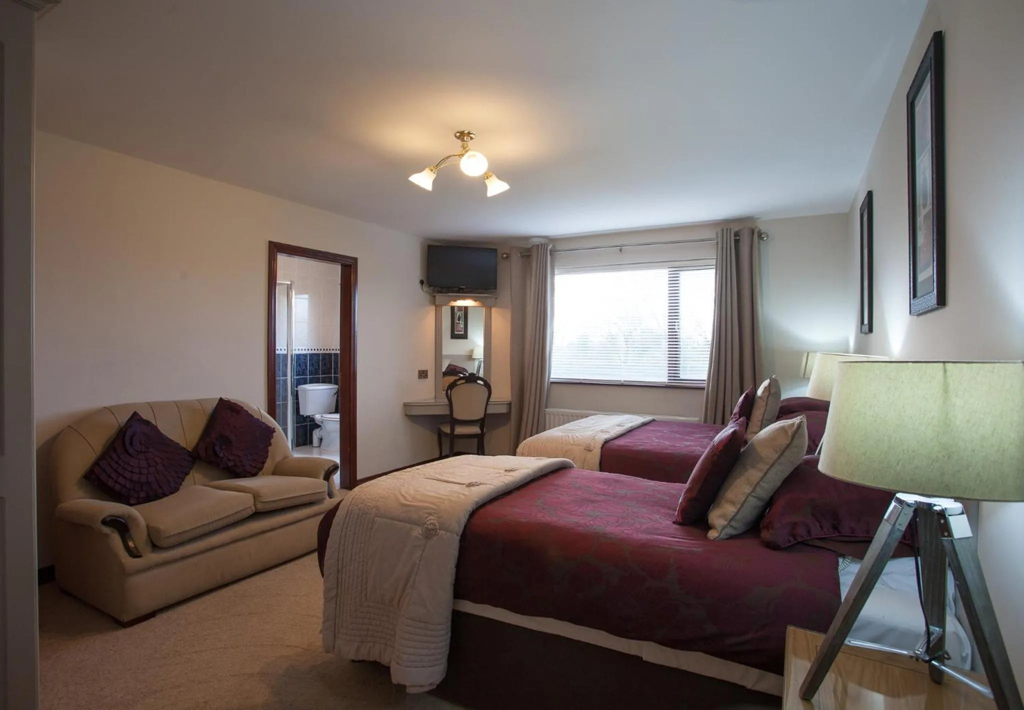 Bedroom, Bed in Keef Halla Country House