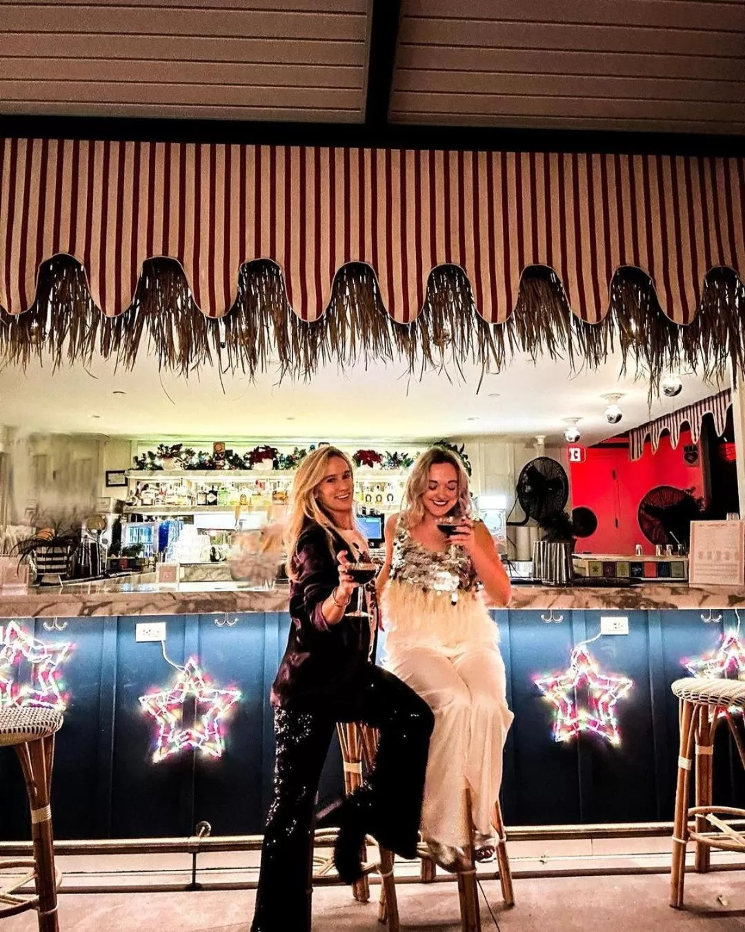 Lounge or bar in Virgin Hotels New Orleans