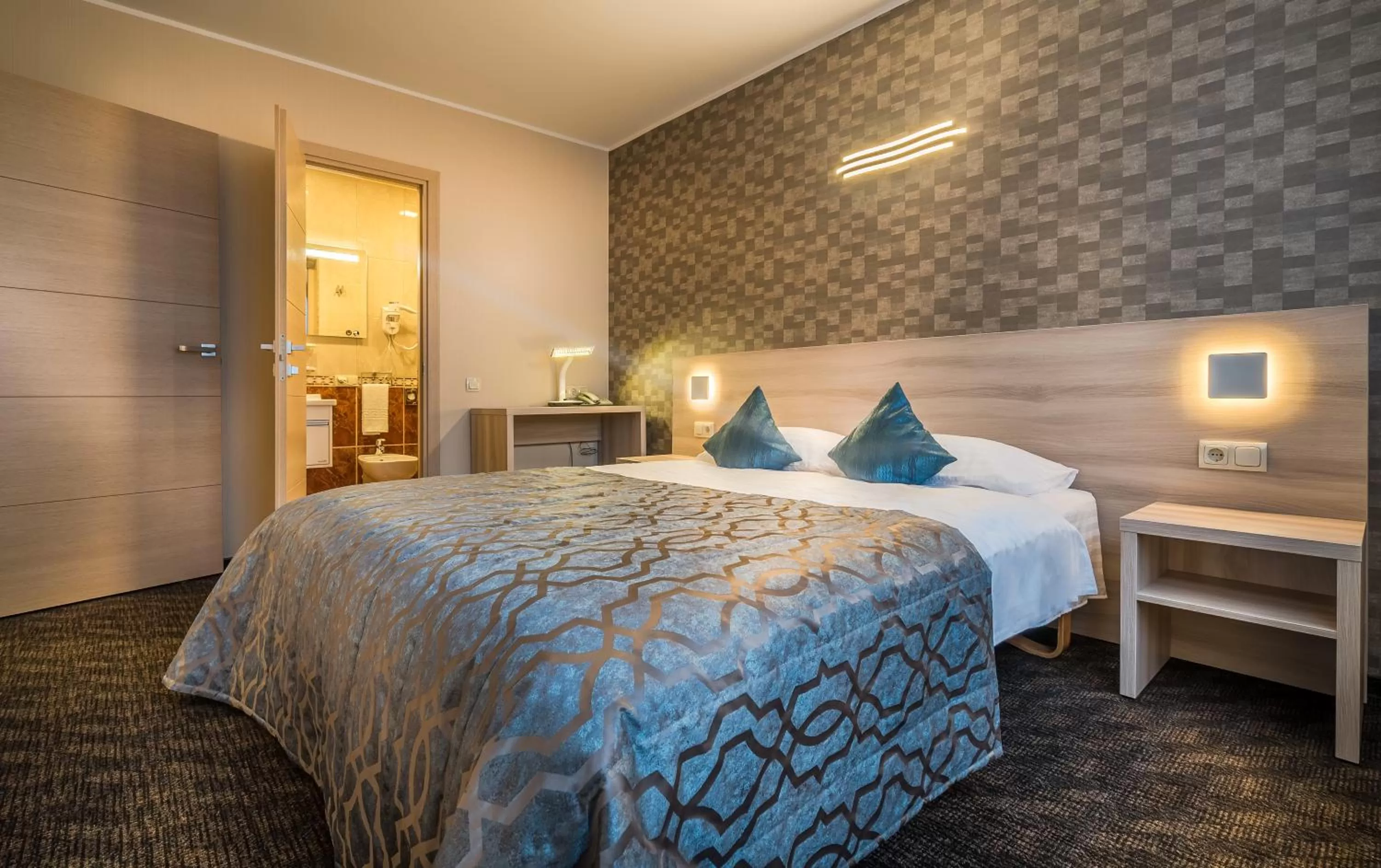 Photo of the whole room, Bed in Hotel Zemaites