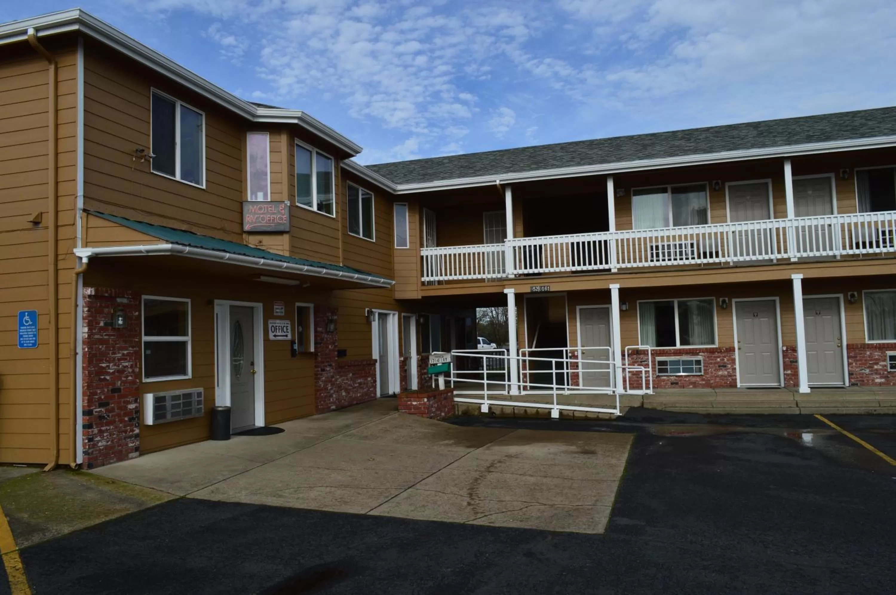 Property building in Western Motel