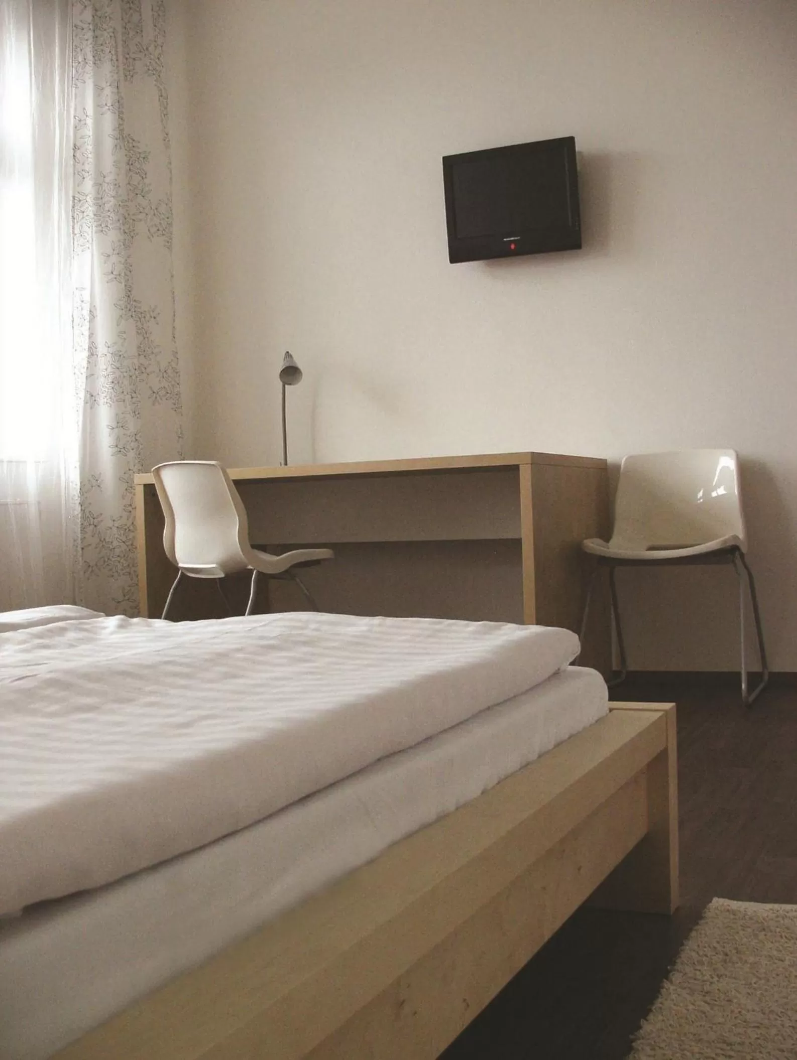 TV and multimedia, Bed in Hotel Saloon