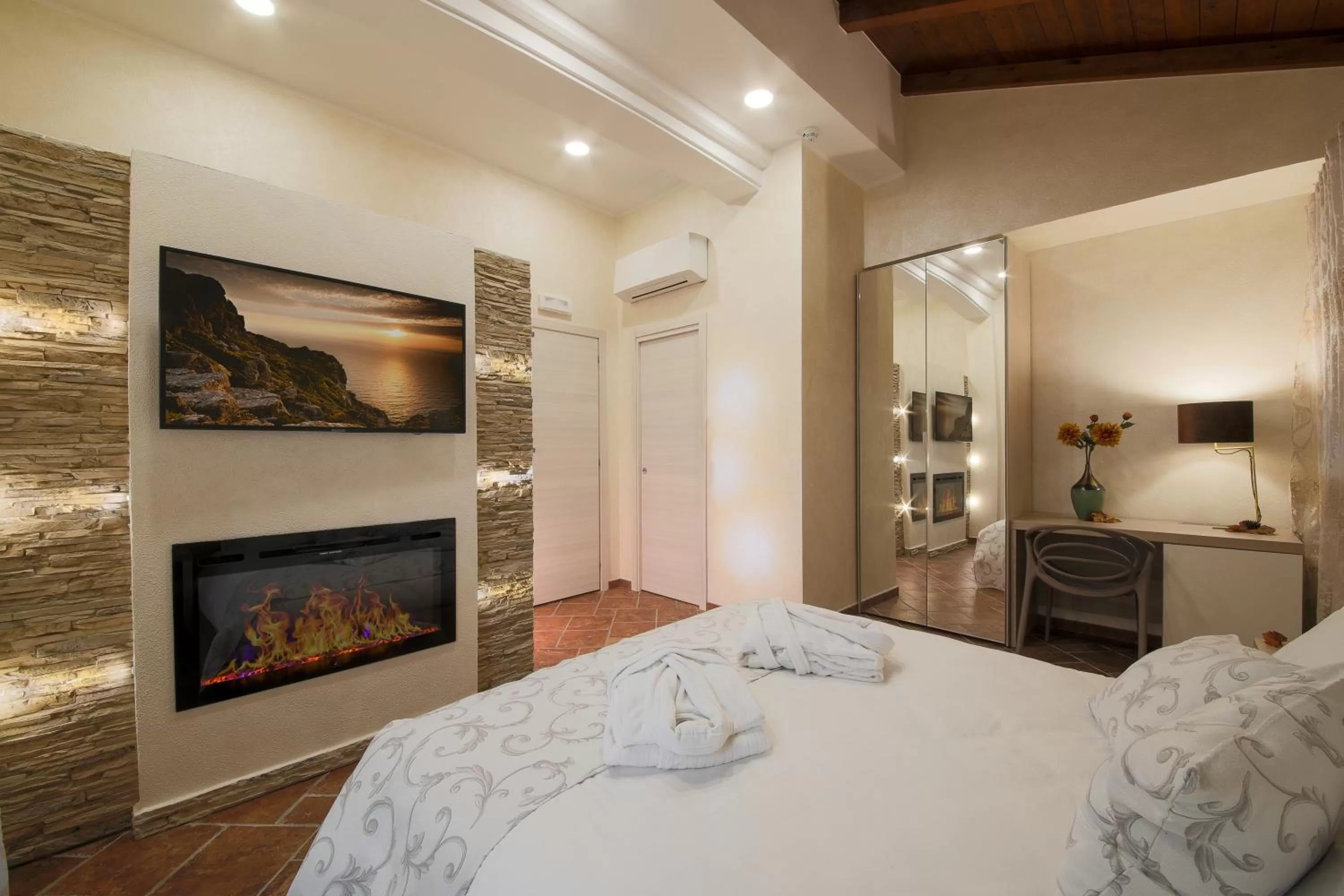 Photo of the whole room, Bed in Aiem B&B