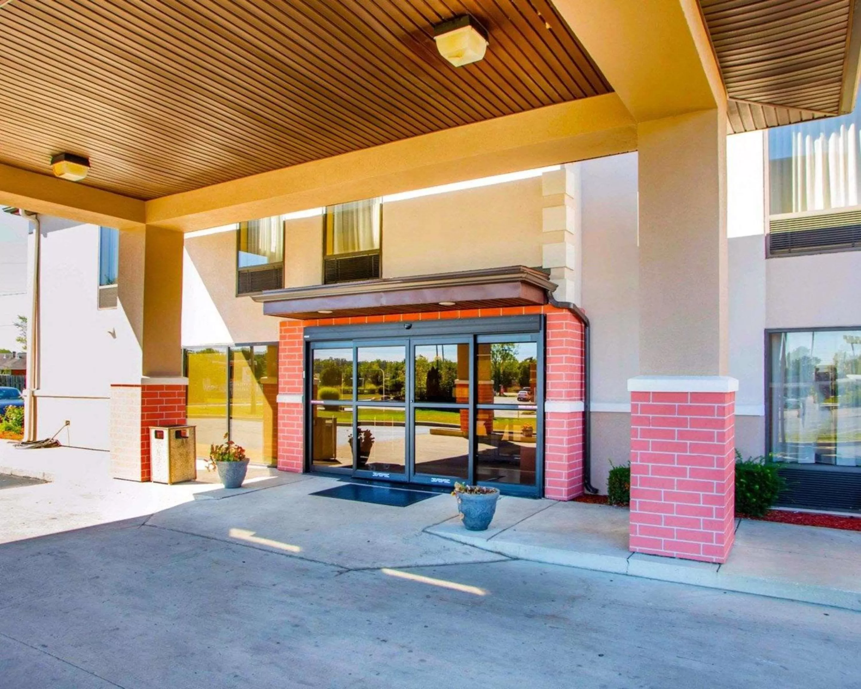 Property building in Comfort Inn Dayton - Huber Heights