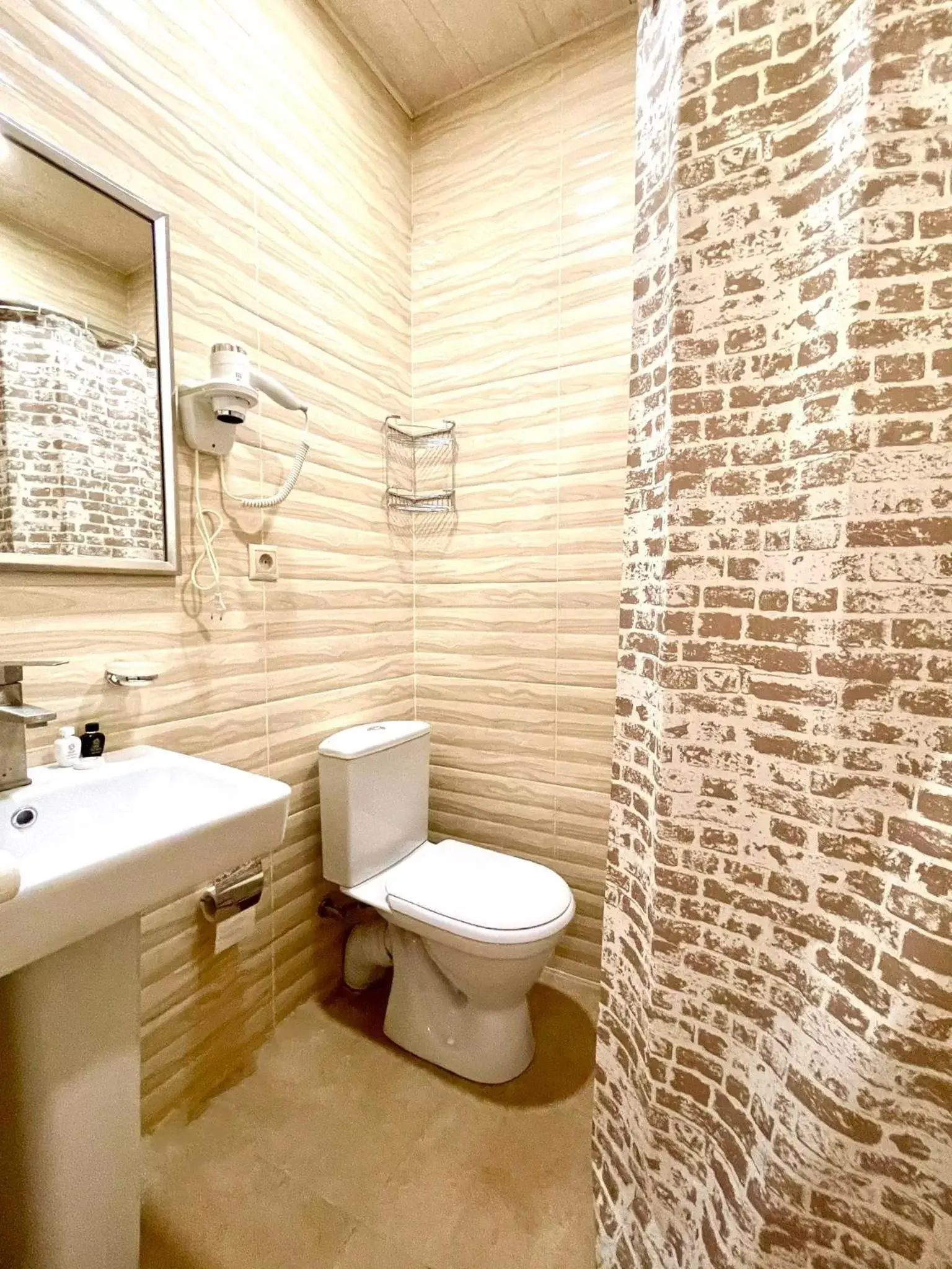 Large Double Room in Glendale Boutique Hotel Large Double Room in Glendale Boutique Hotel