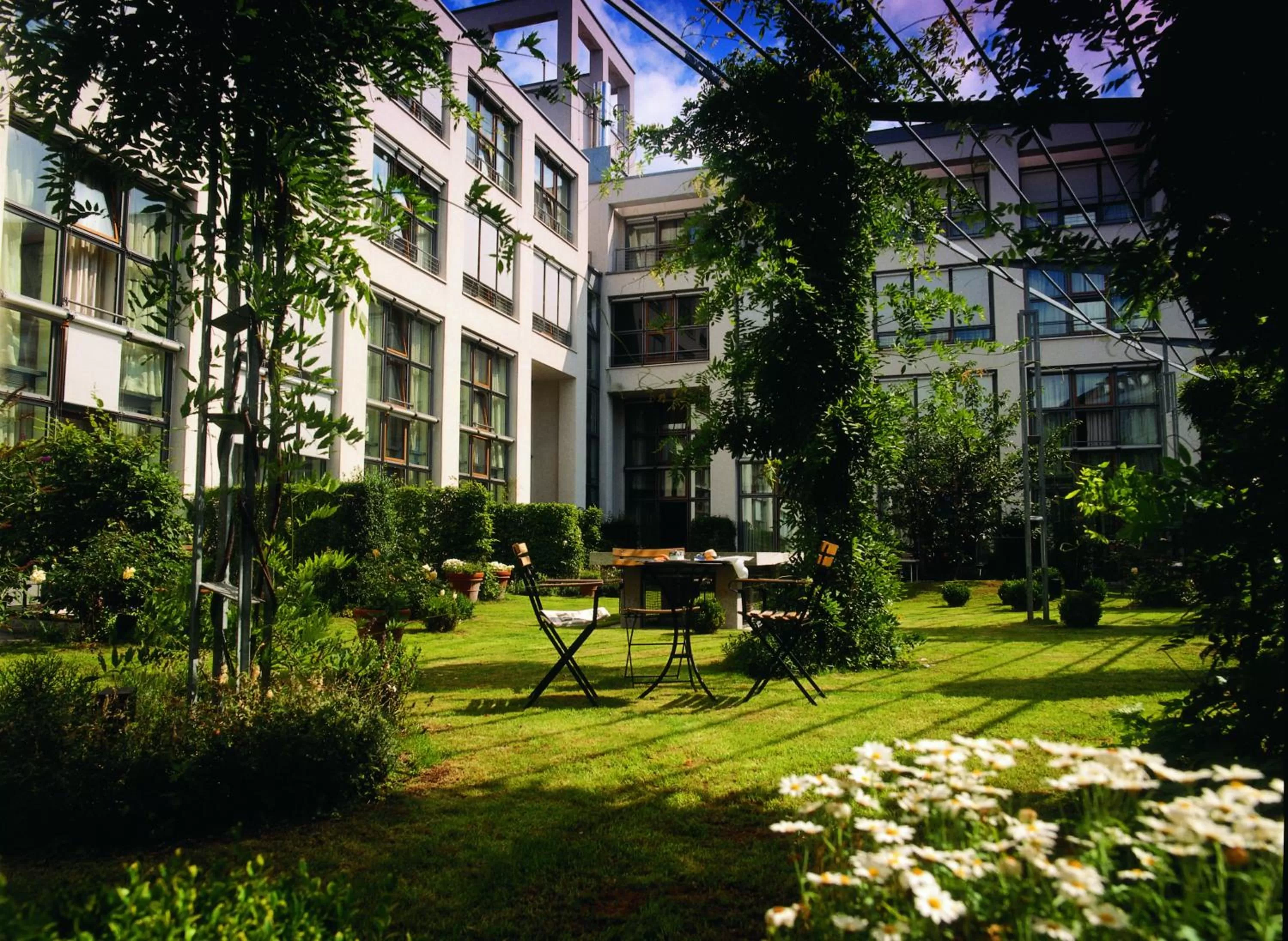 Patio in Clipper Boardinghouse - Hamburg-Michel