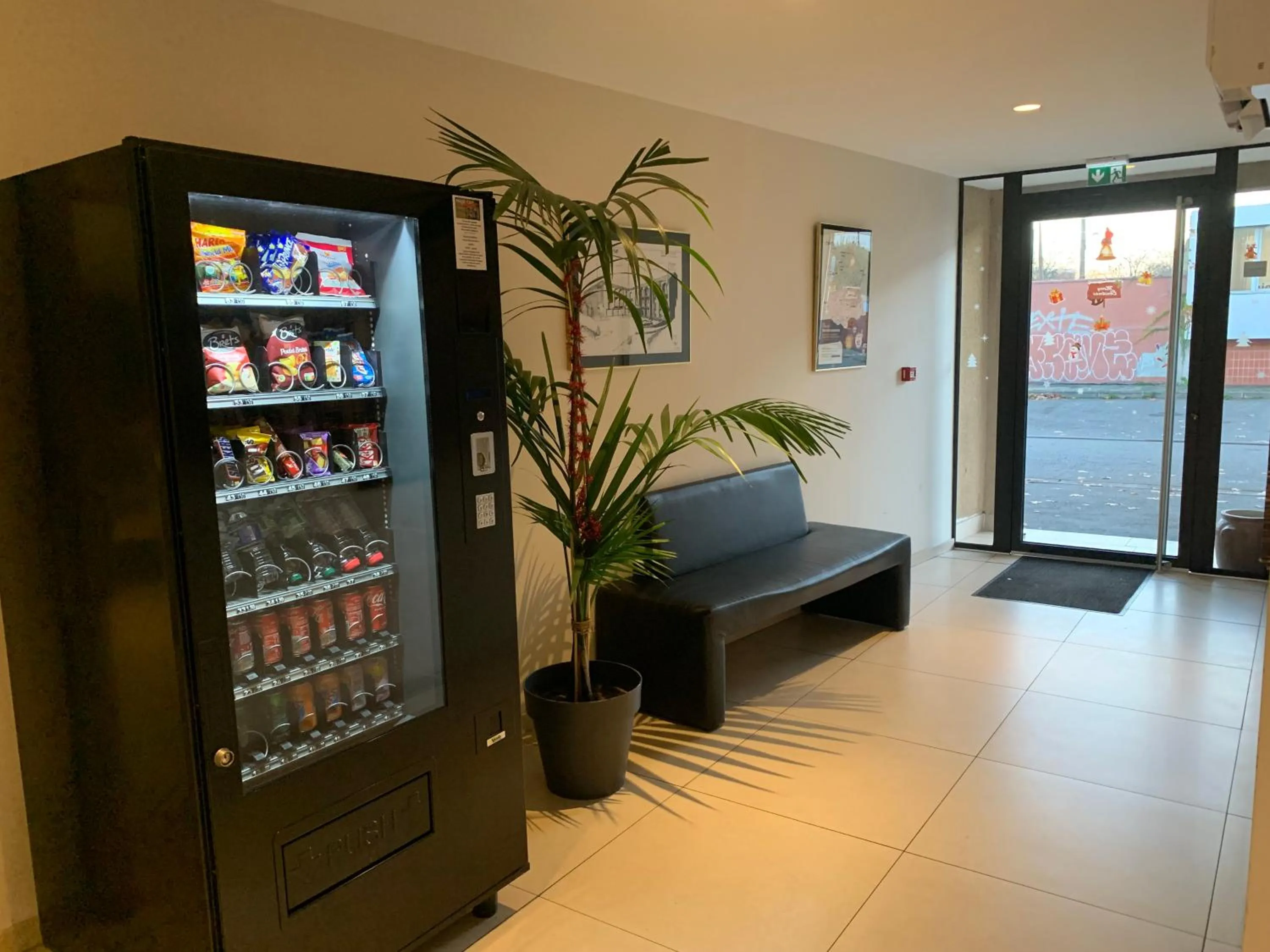 Lobby or reception in Contact Hôtel des États-Unis