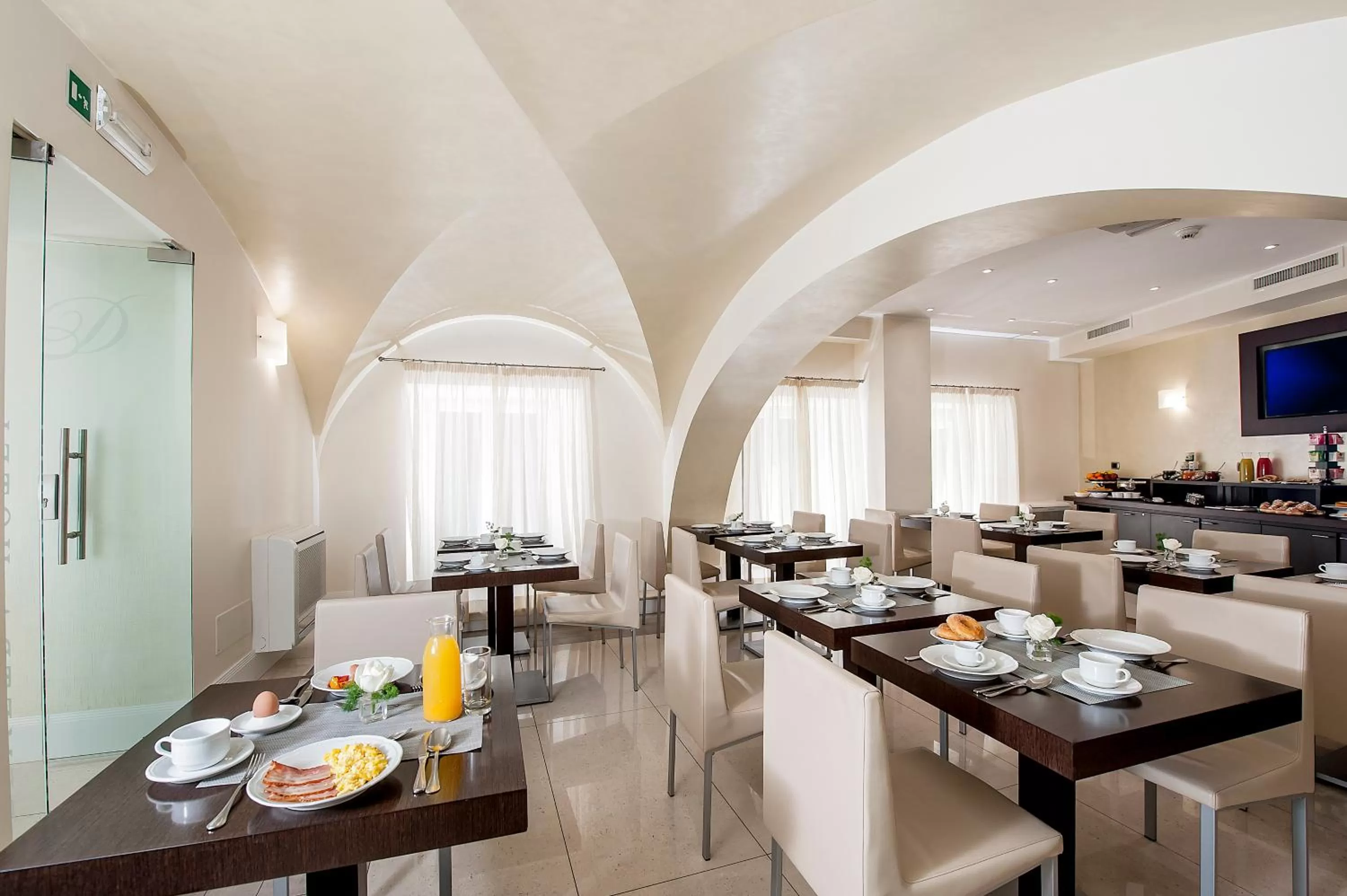 Food and drinks in Demetra Hotel