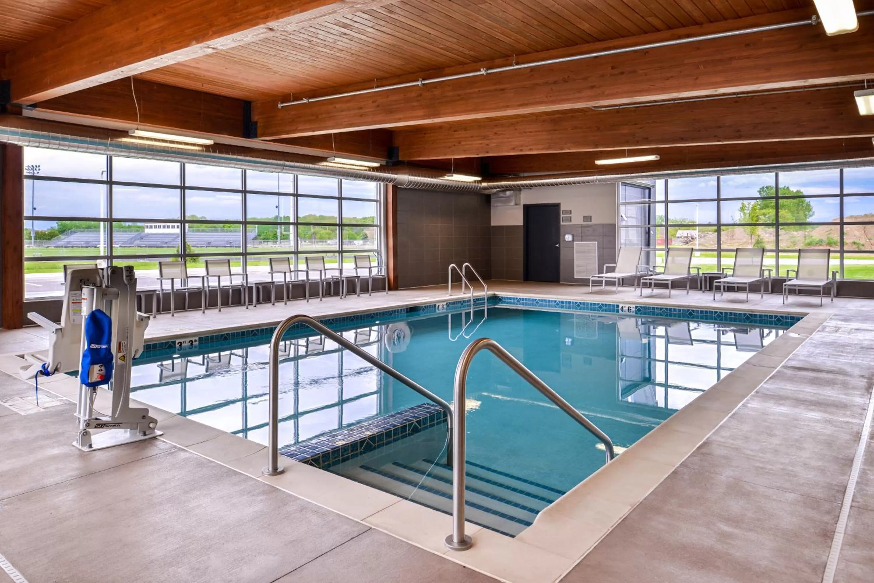 Swimming pool in Country Inn & Suites by Radisson, Ft Atkinson, WI