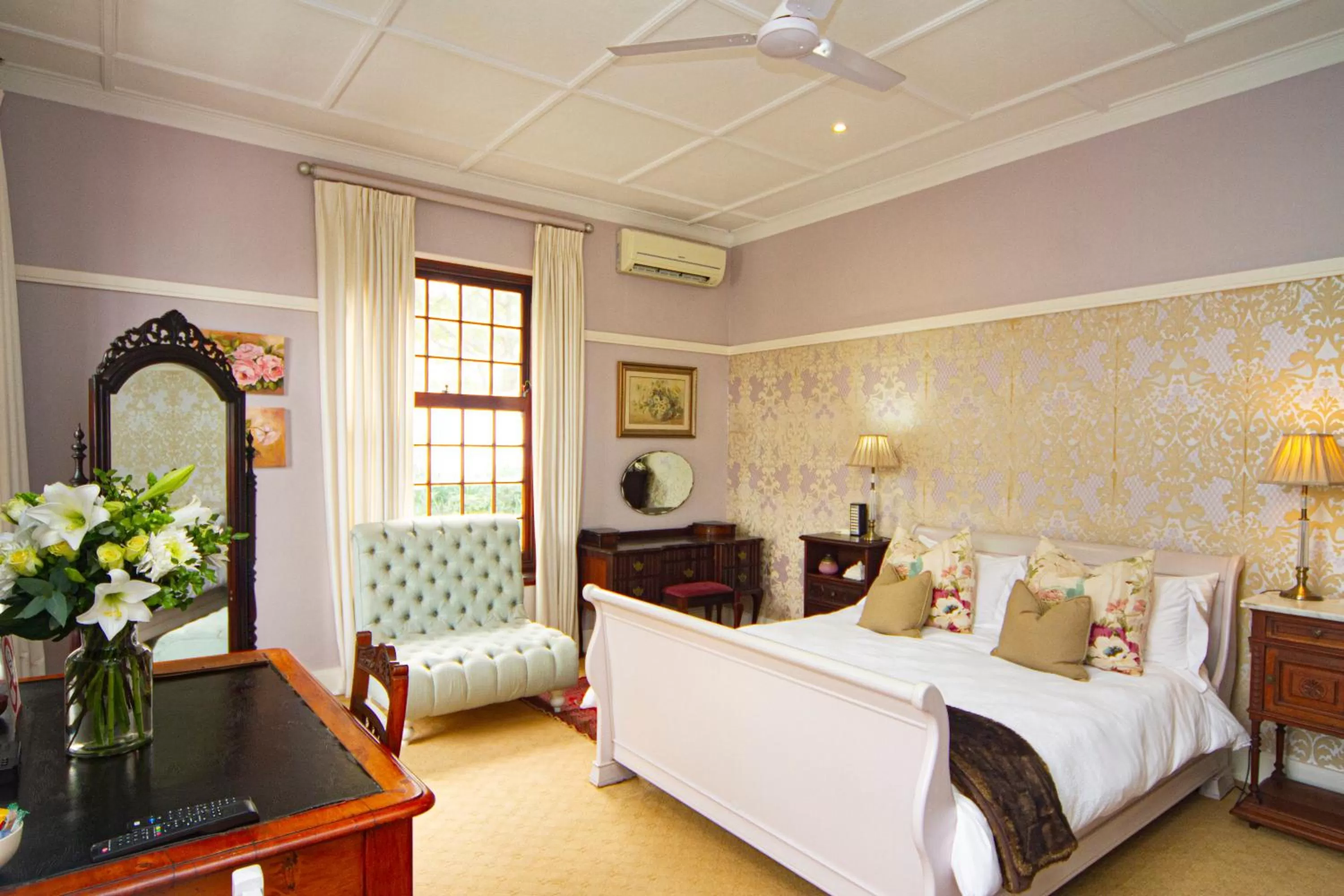 Deluxe Double Room with Shower - single occupancy in Holland House B&B