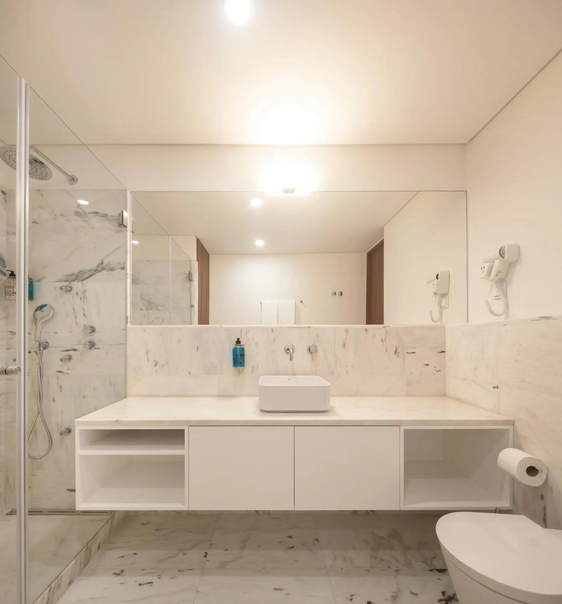Bathroom in Lisbon Serviced Apartments - Avenida