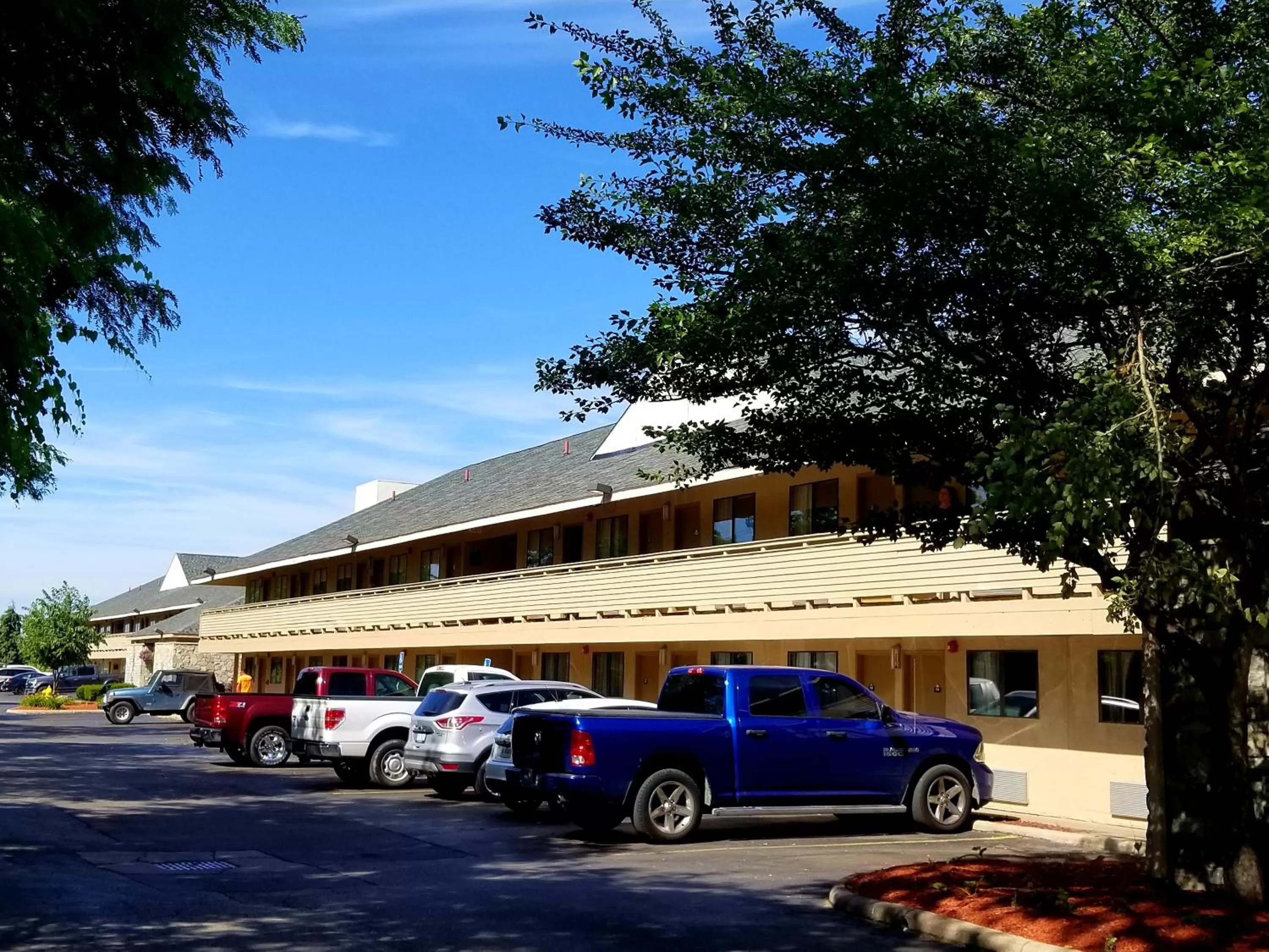 Property building in Days Inn & Suites by Wyndham Monroe