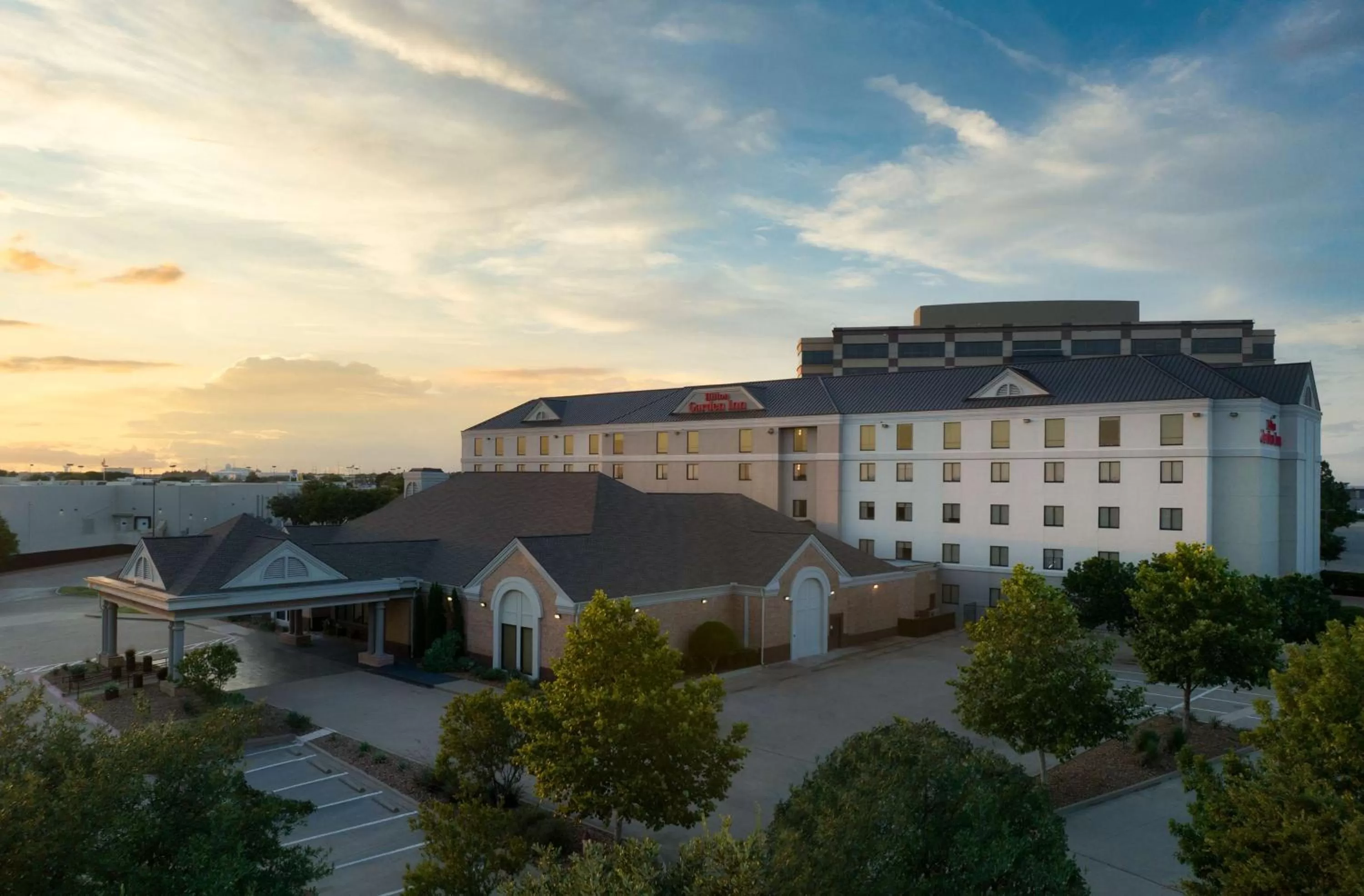 Property building in Hilton Garden Inn Las Colinas