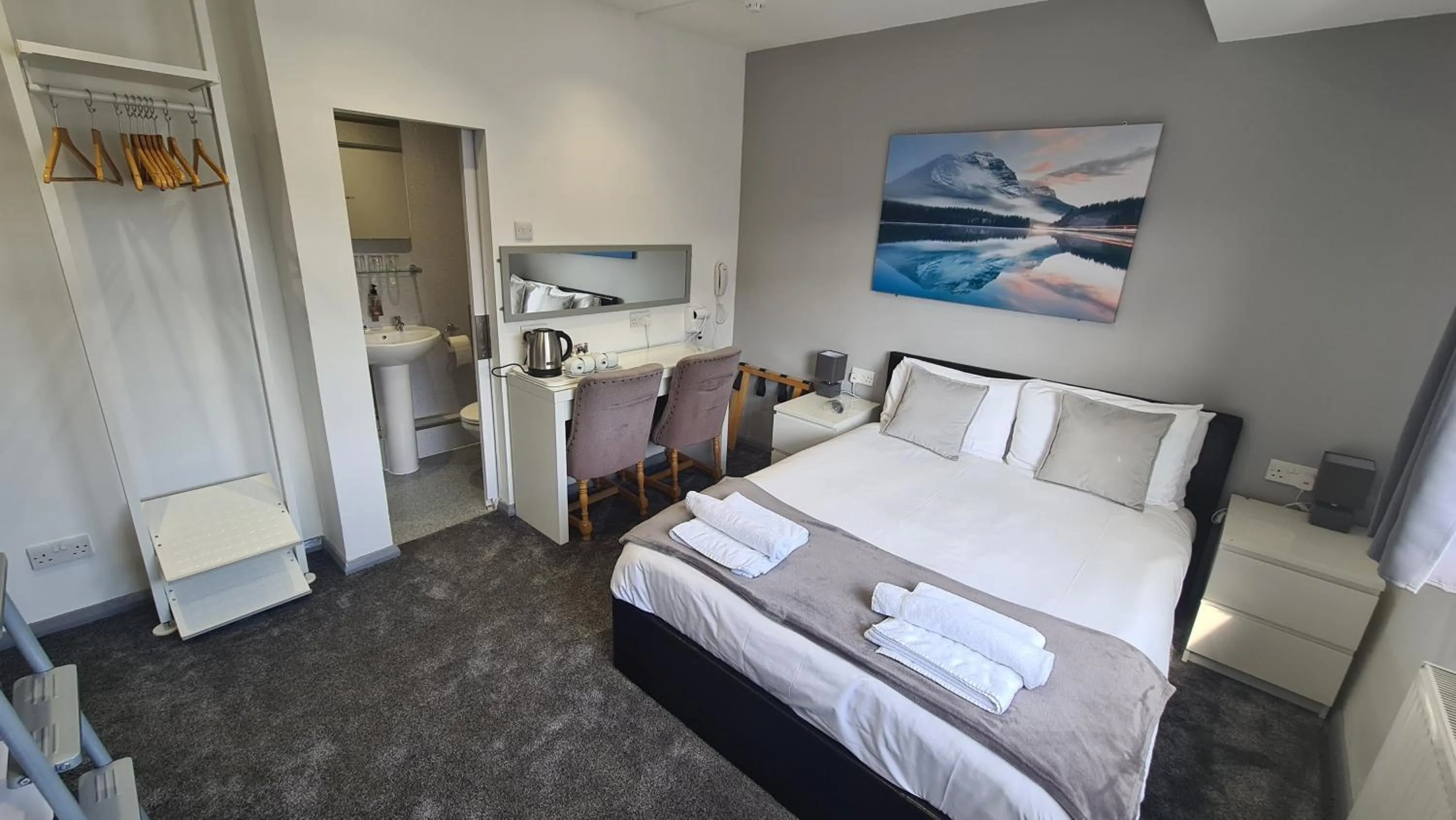 Bed in Y Gwynedd Inn