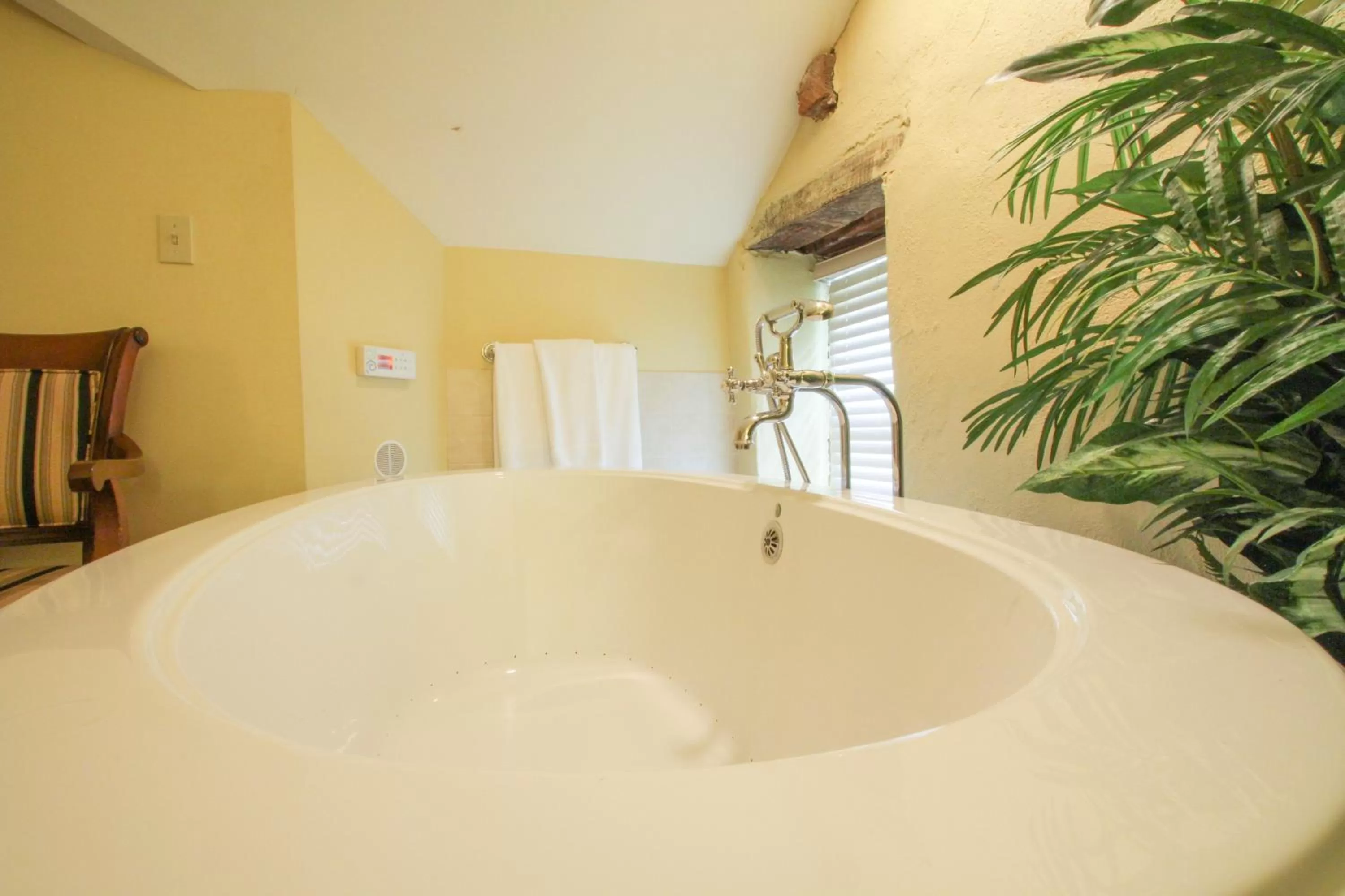 Bedroom in Joseph Ambler Inn